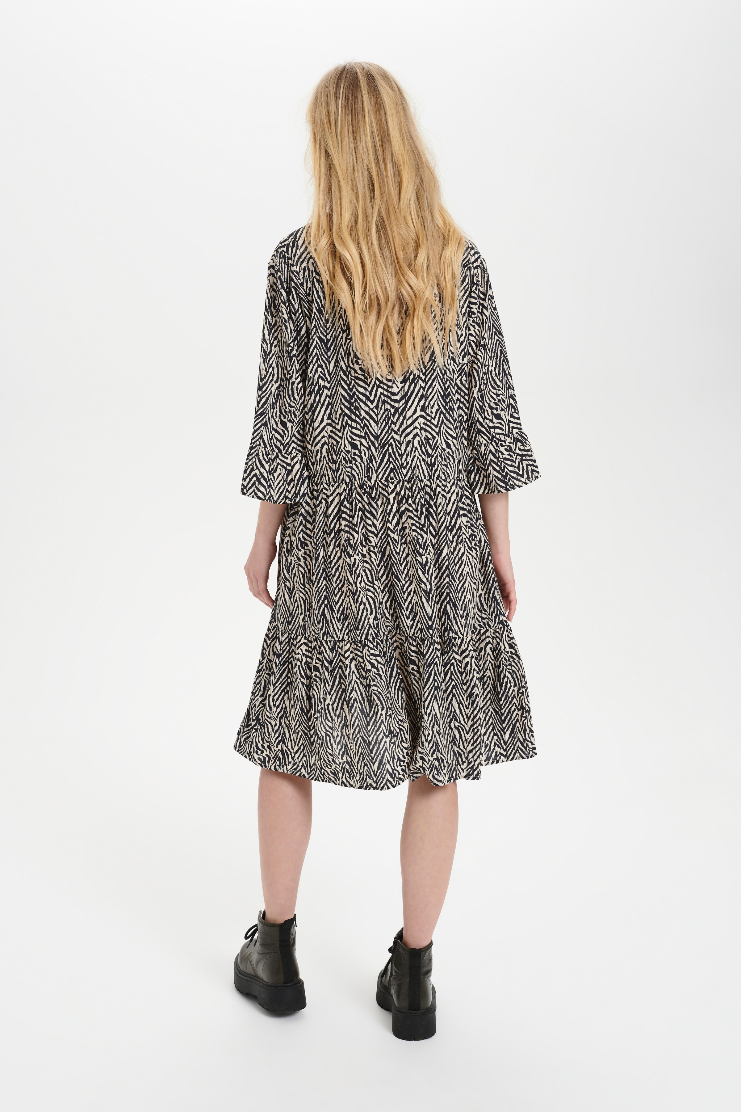 EdaSZ Kjole LOOKBOOK BACK 30510220-600240