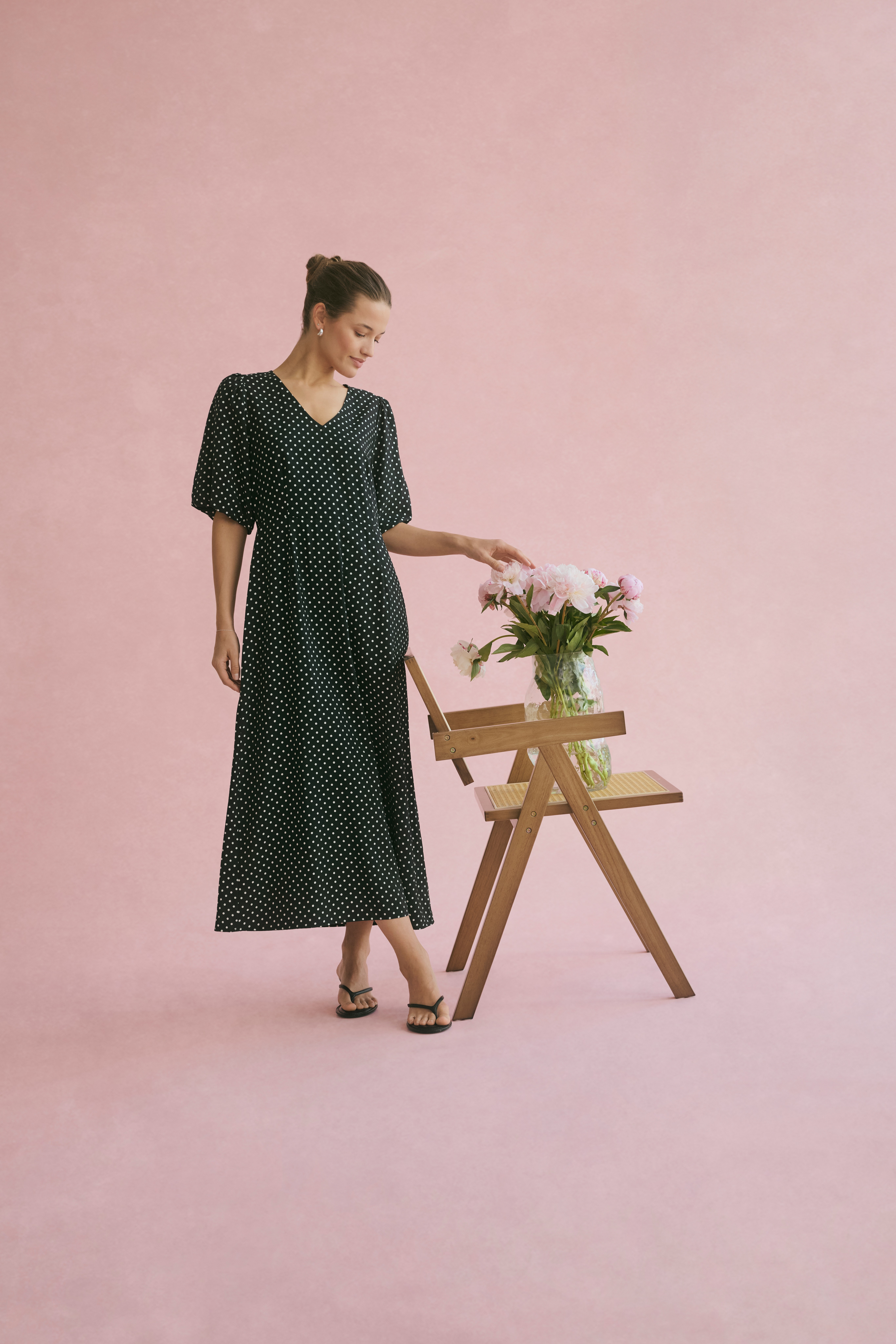 KAgwen Kleid LOCATION NONE 10510344-107967