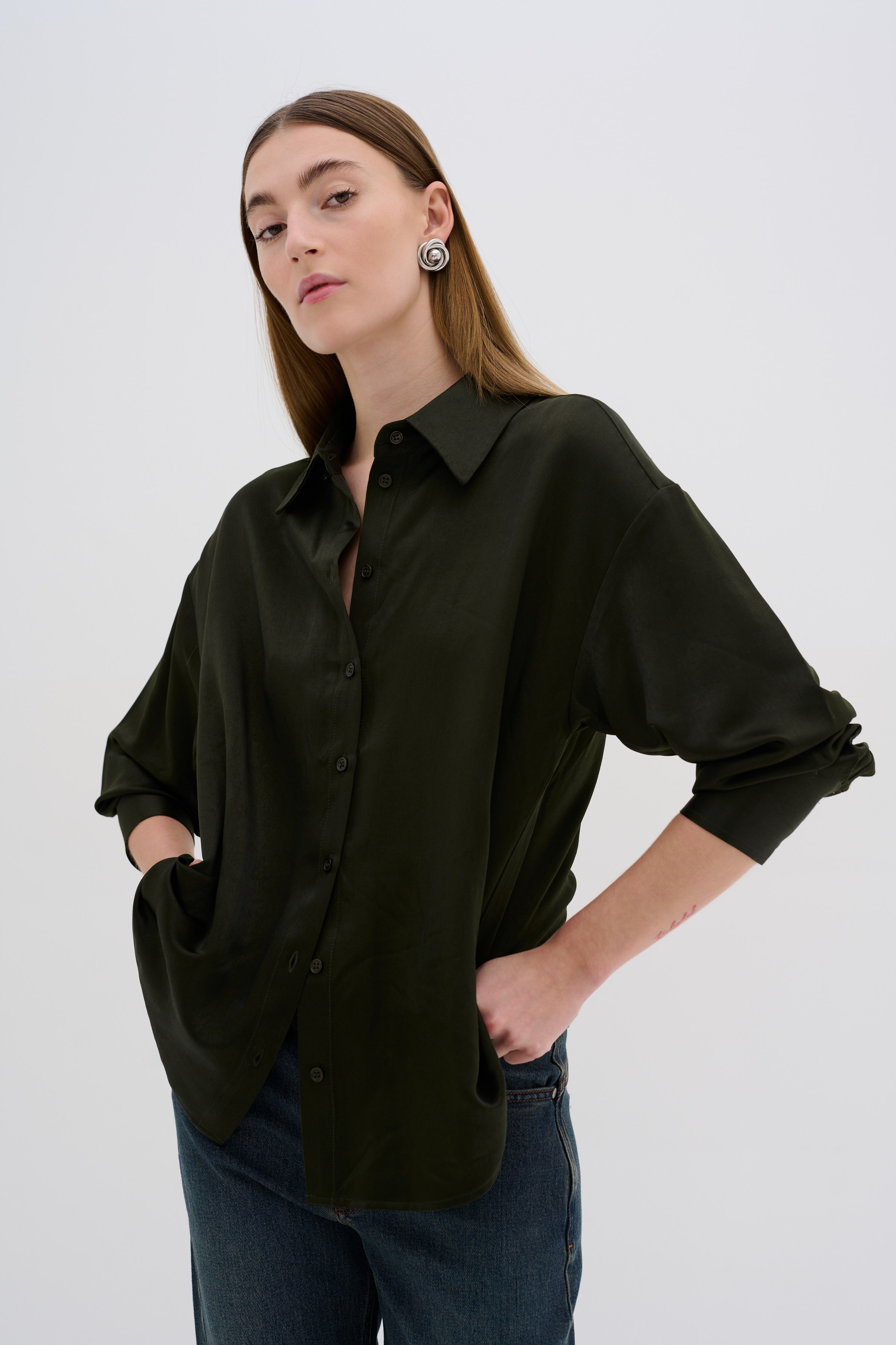 EstelleMW Shirt LOOKBOOK FRONT 10704839-190509