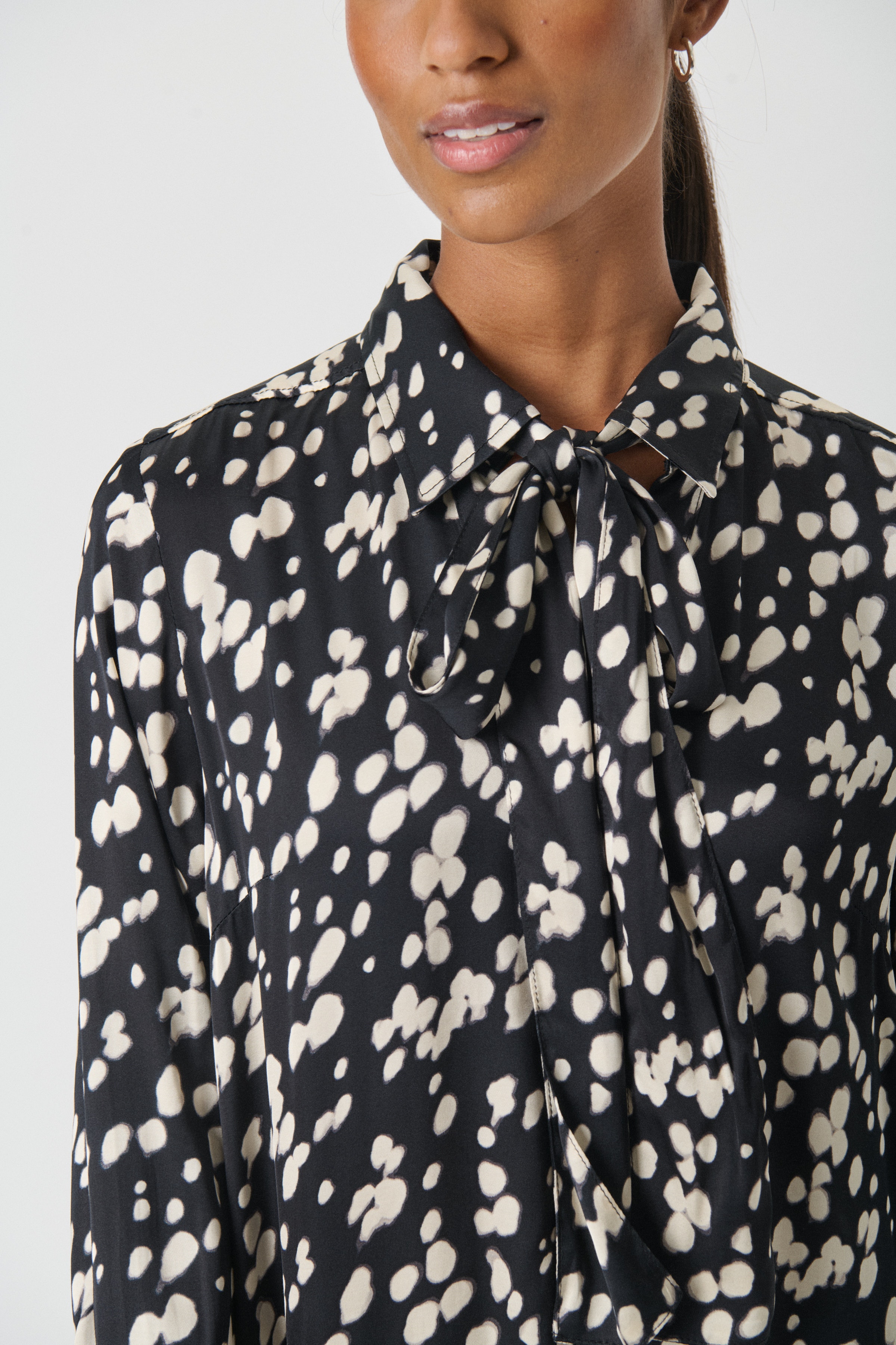VarnaPW Jurk LOOKBOOK DETAIL 30310142-304382