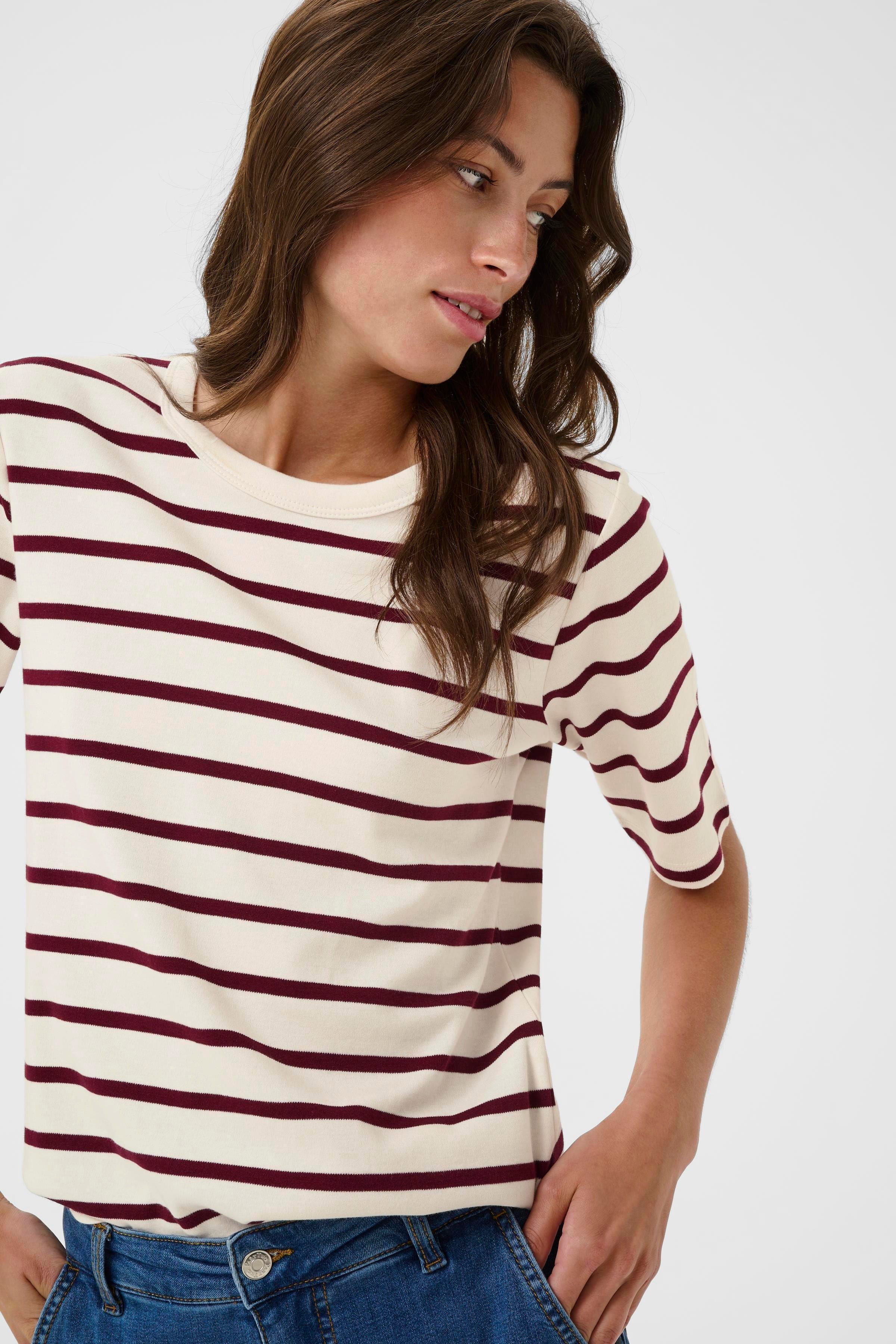 RatanaPW T-shirt LOOKBOOK FRONT 30309870-303999