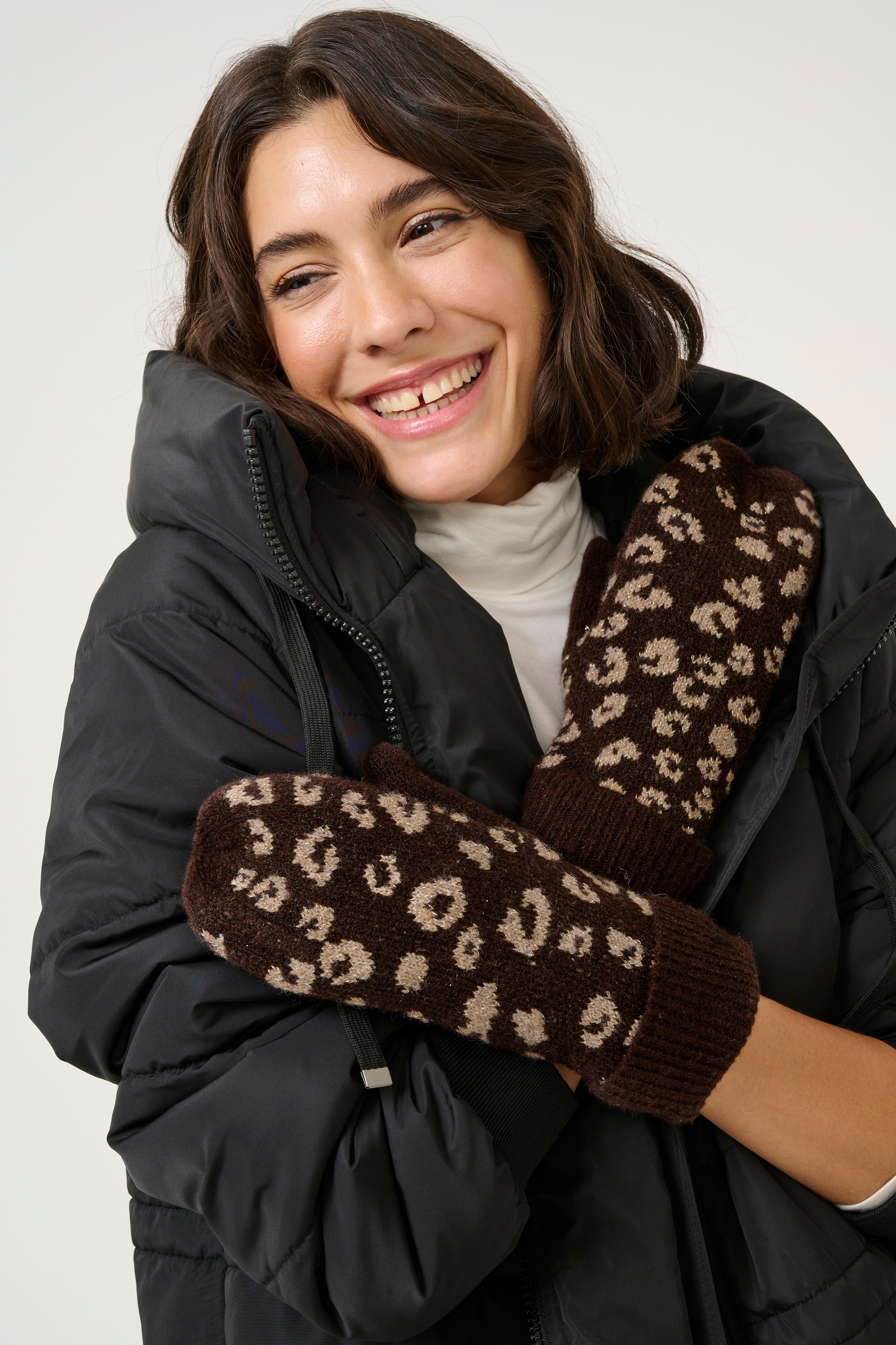 KAmolly Gloves LOOKBOOK DETAIL 10509952-107398