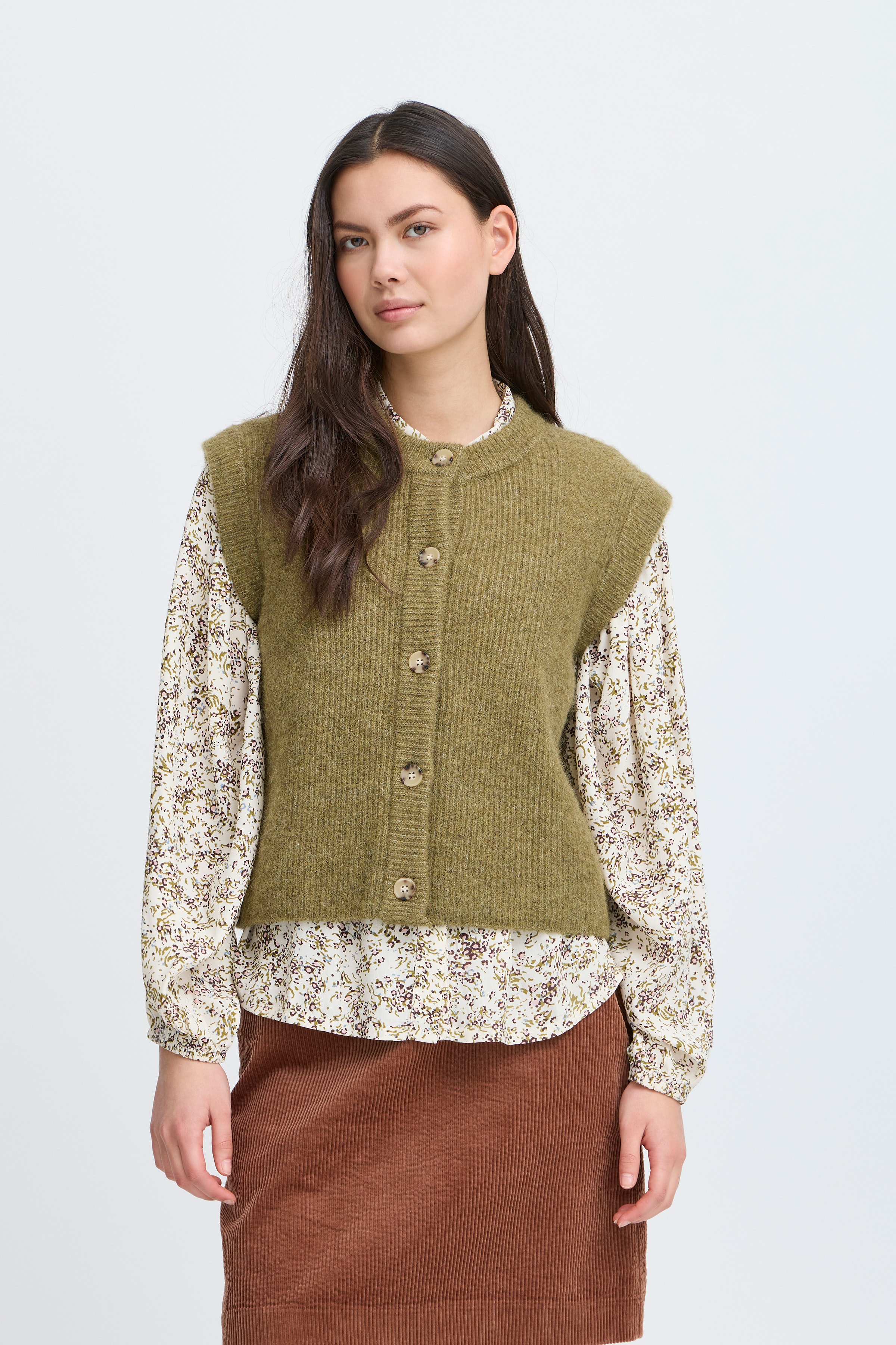 IRSILVI Waistcoat LOOKBOOK FRONT 20124049-1706361