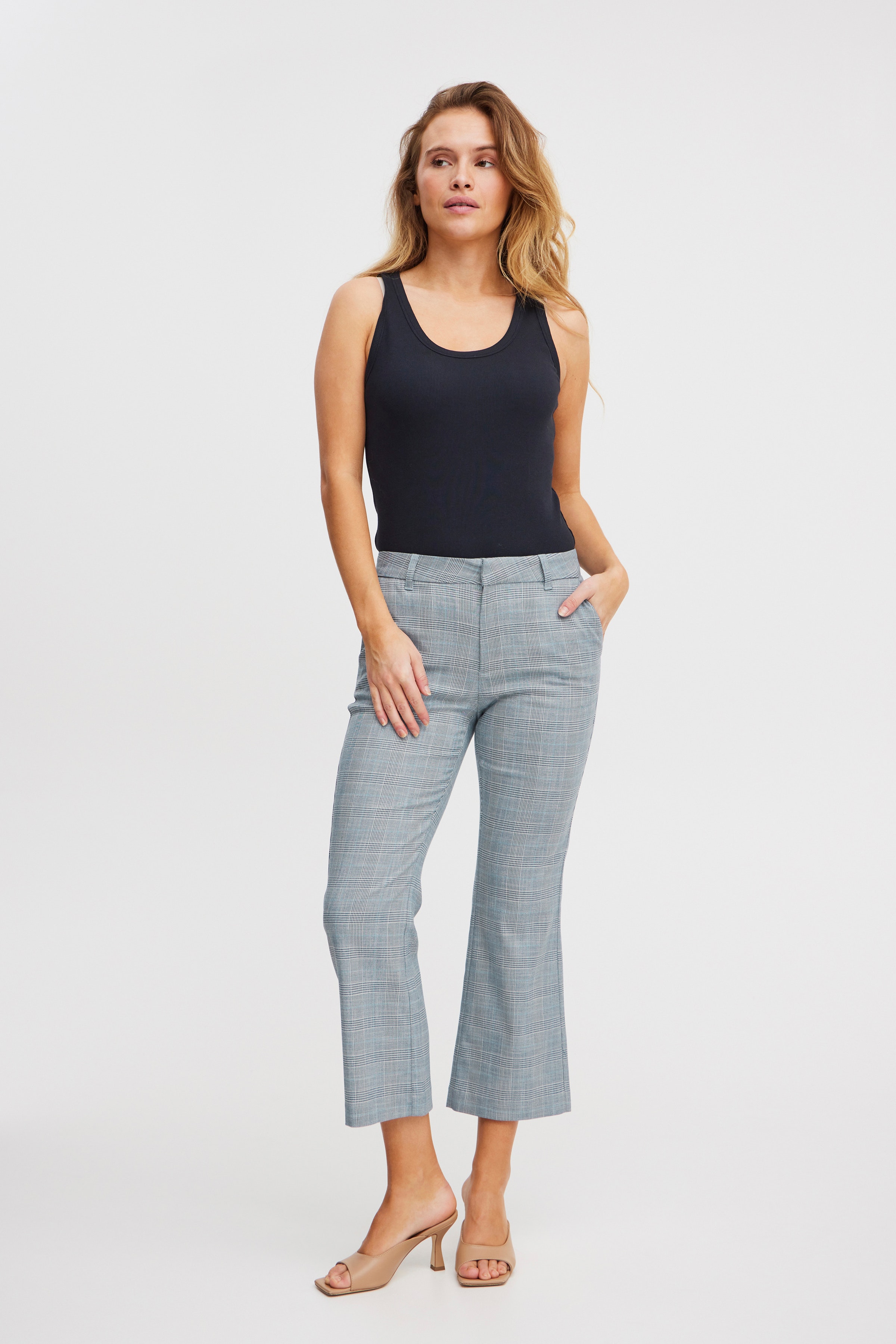 PZBINDY High Waist Flared Leg Bukser LOOKBOOK FRONT 50207970-202981