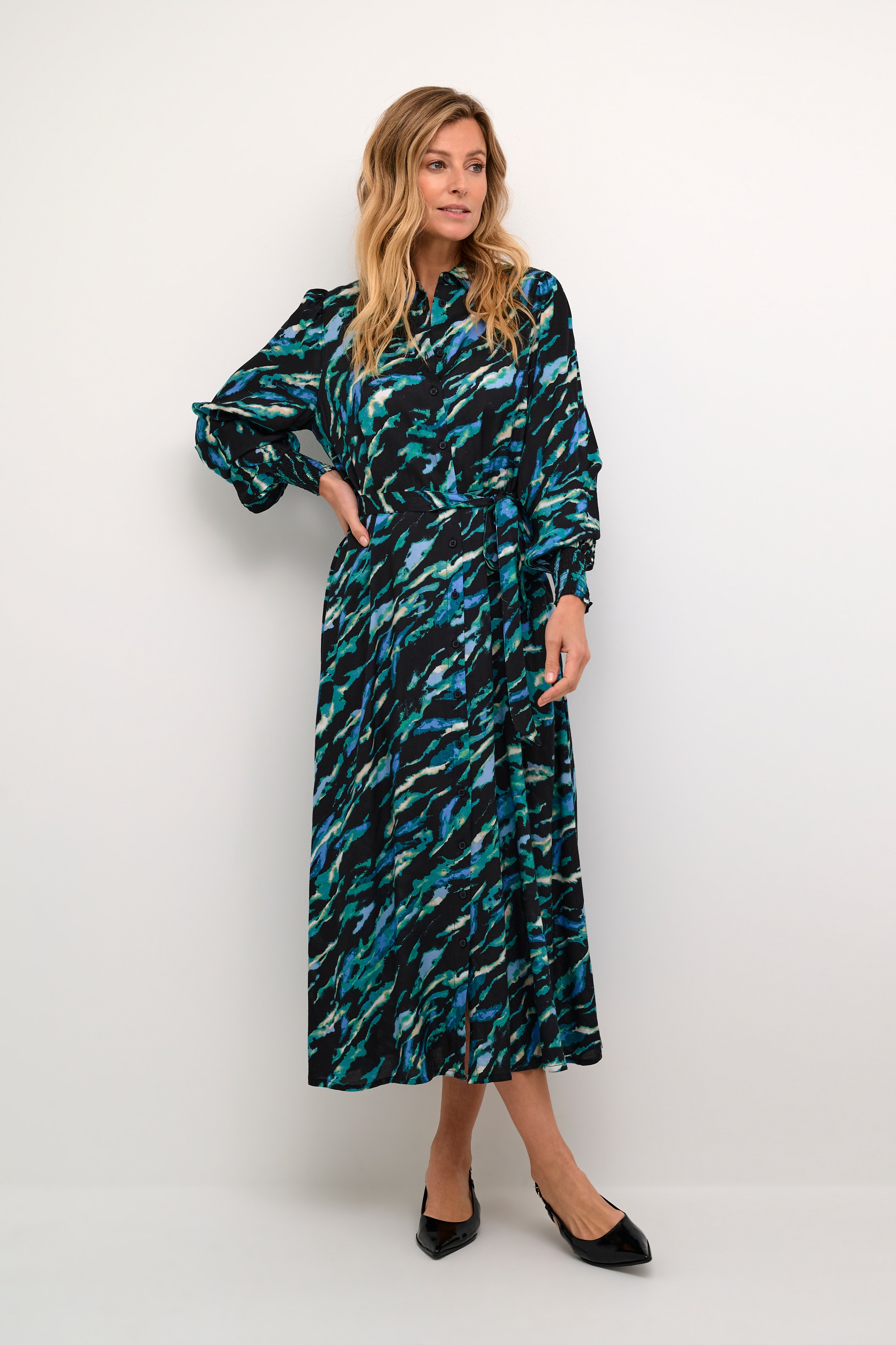 KApollie Kleid LOOKBOOK FRONT 10507798-105180