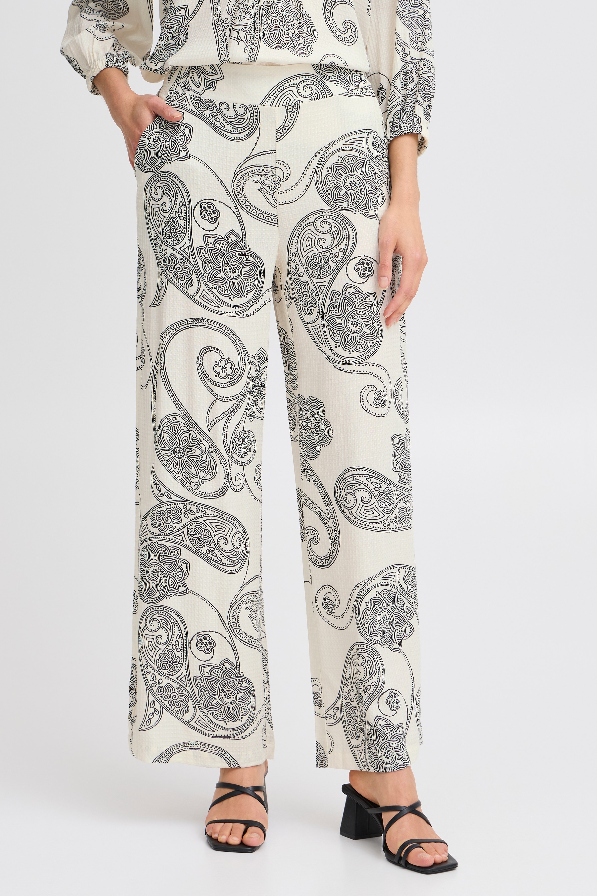 FROLINE Bukser LOOKBOOK FRONT 20615801-204857