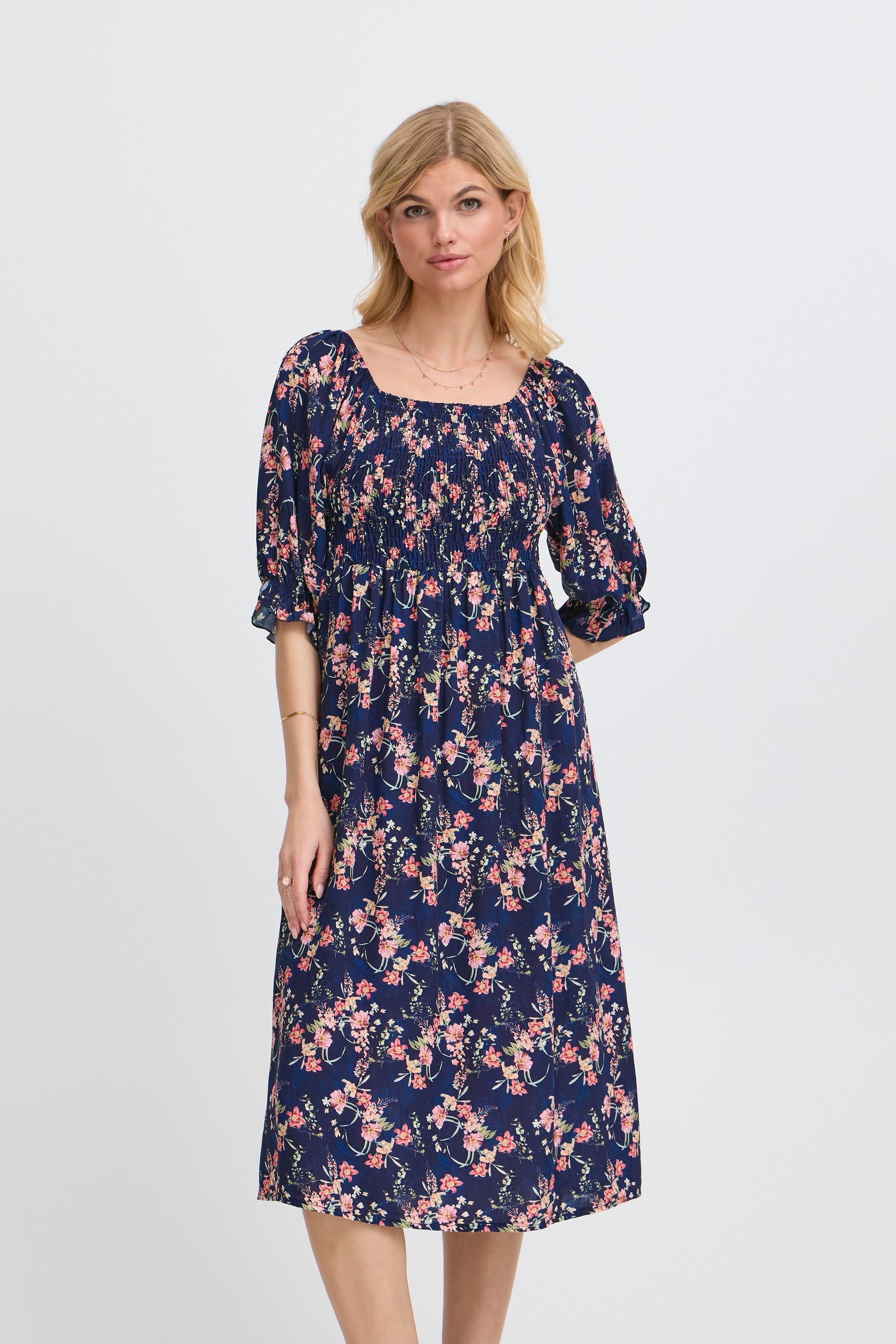 SBGISLA Kjole LOOKBOOK FRONT 22101030-193923