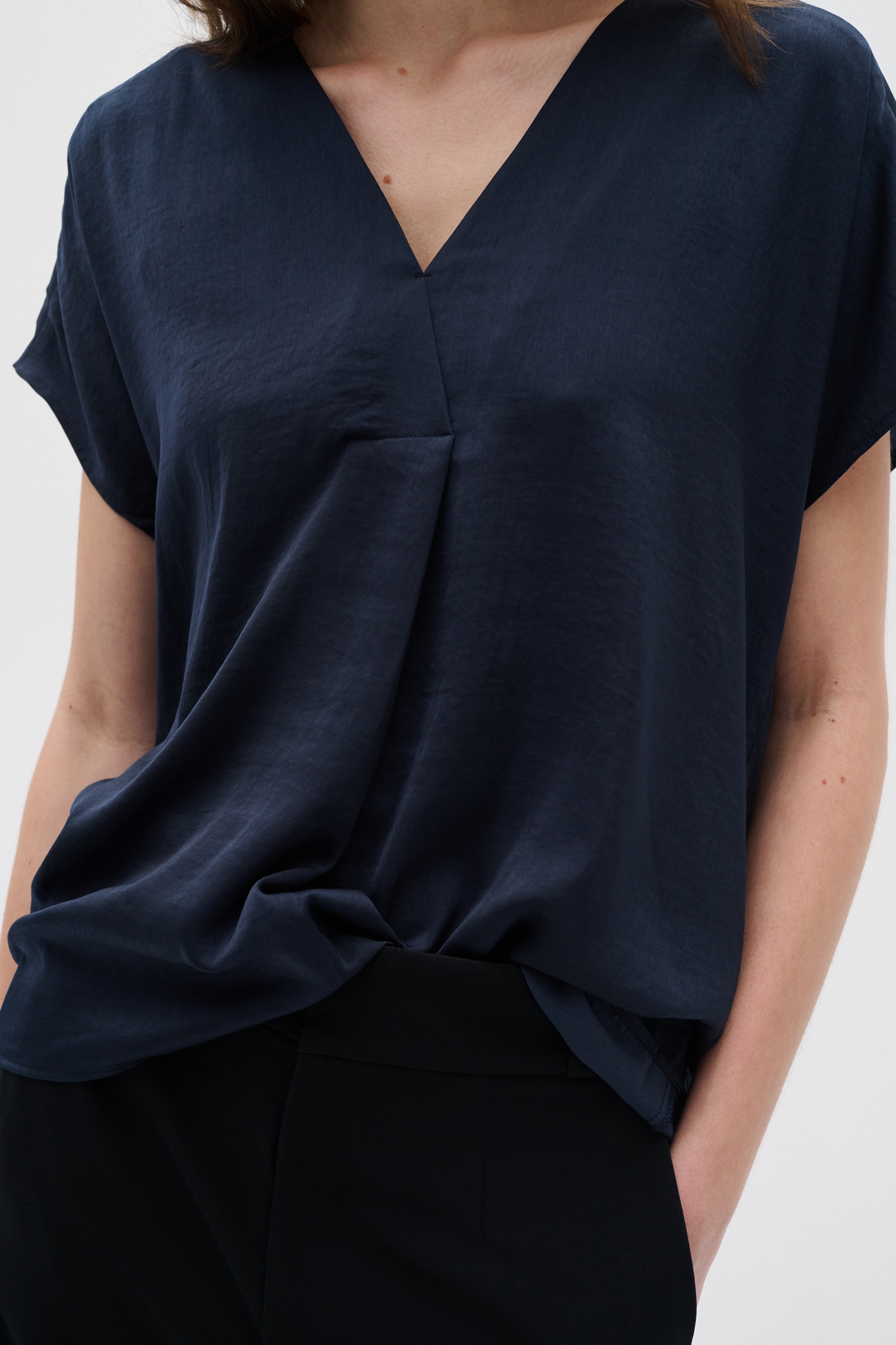 RindaIW Top LOOKBOOK DETAIL 30105188-10299