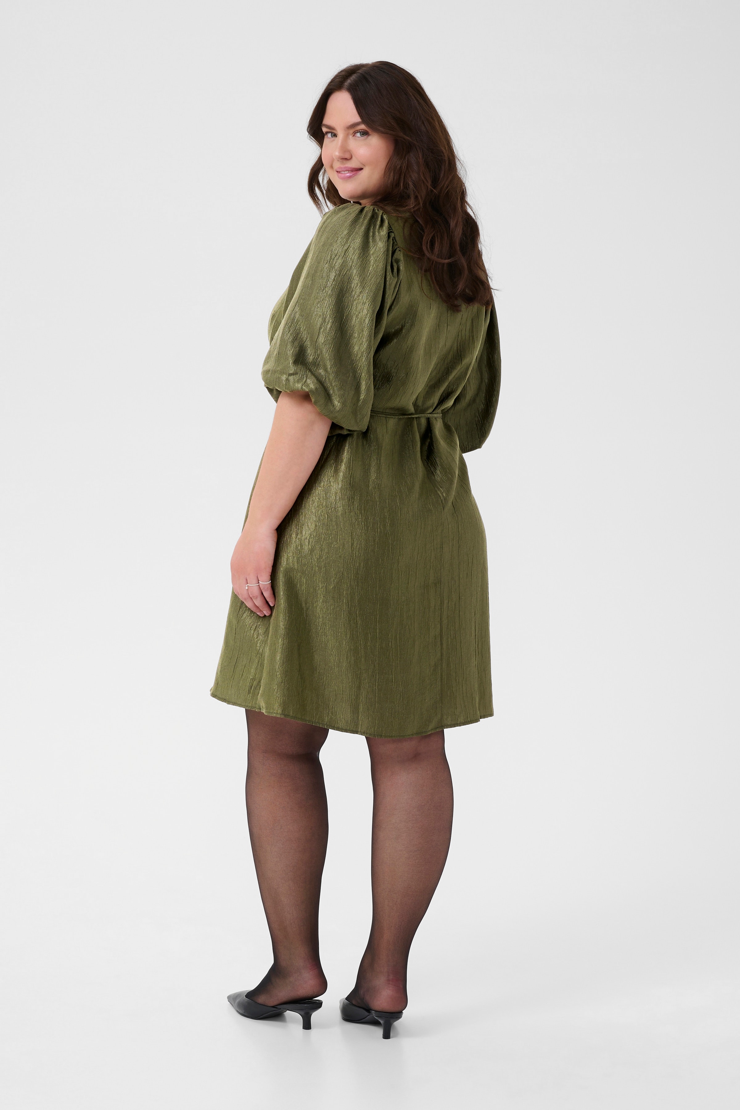 KCrizza Kleid LOOKBOOK BACK 10583817-190512