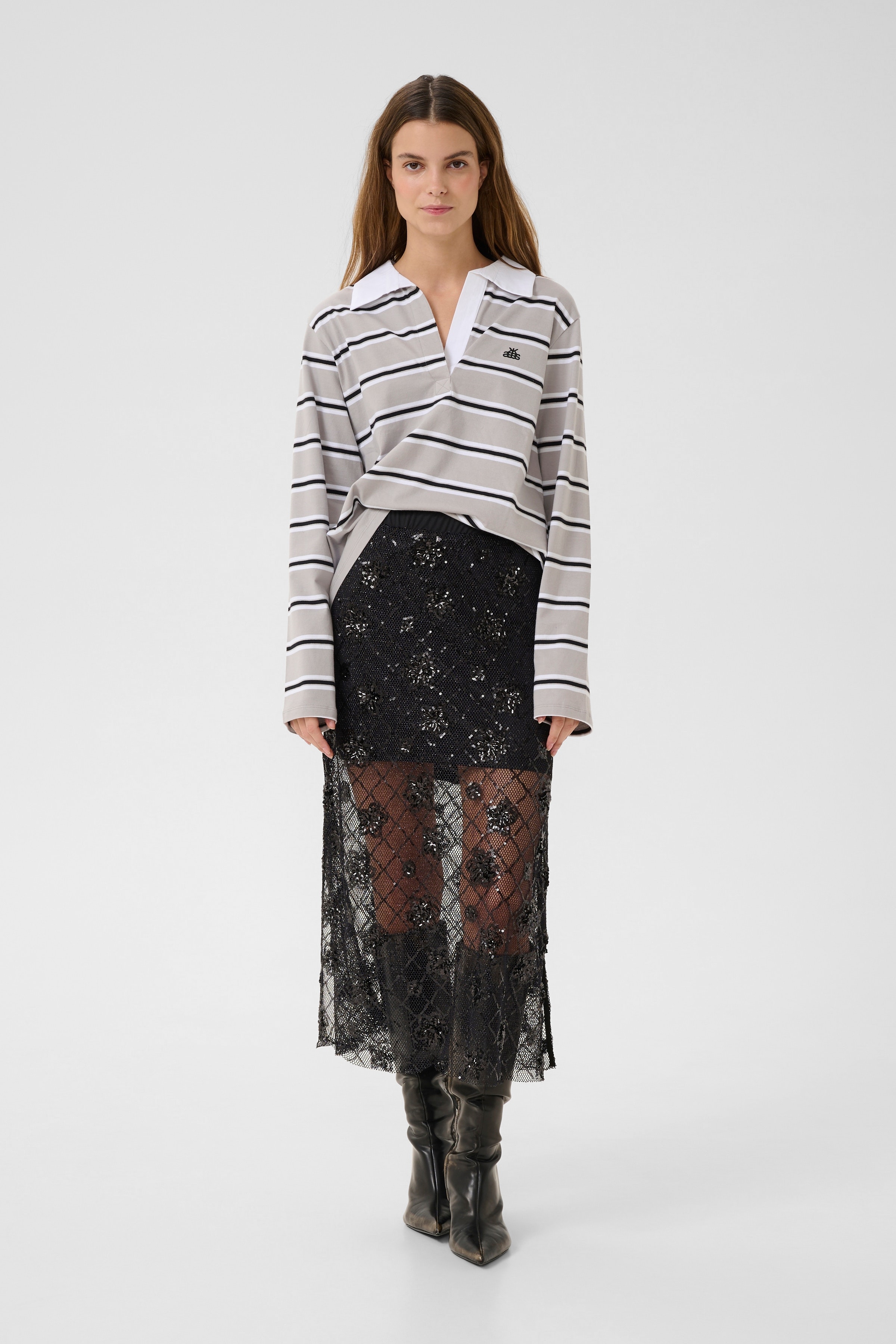 KBBrynn Skirt LOOKBOOK FRONT 10105620-194008