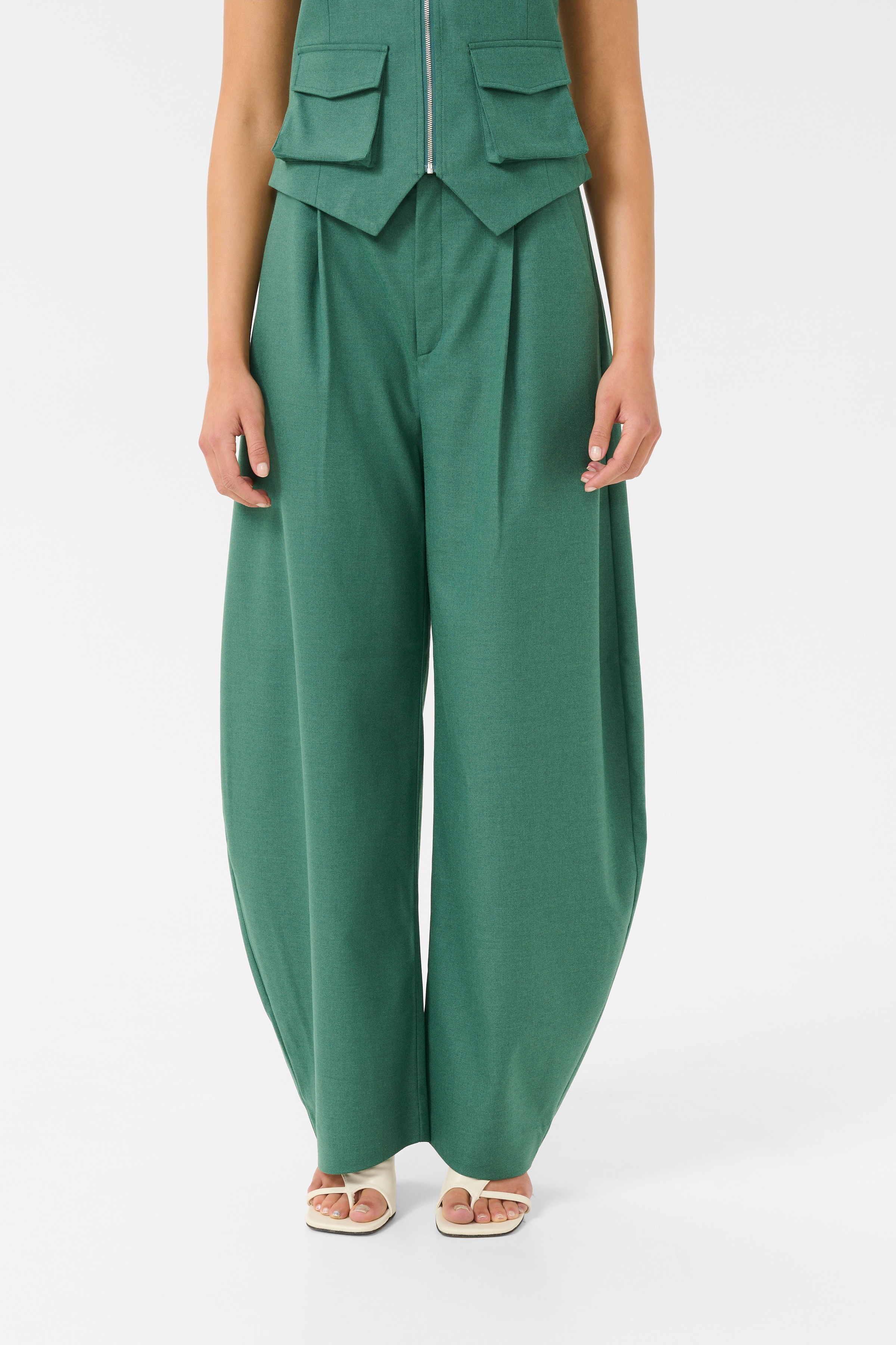 GZcallia Hose LOOKBOOK FRONT 10910449-1856161