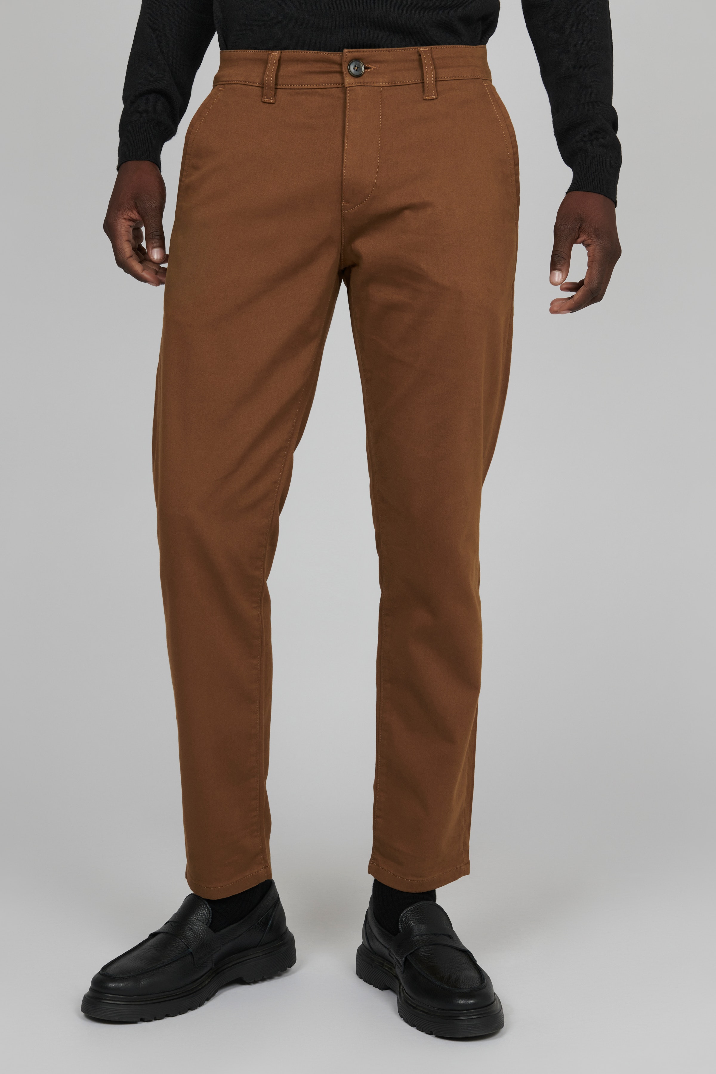 MAparker Trousers LOOKBOOK FRONT 30206892-180930