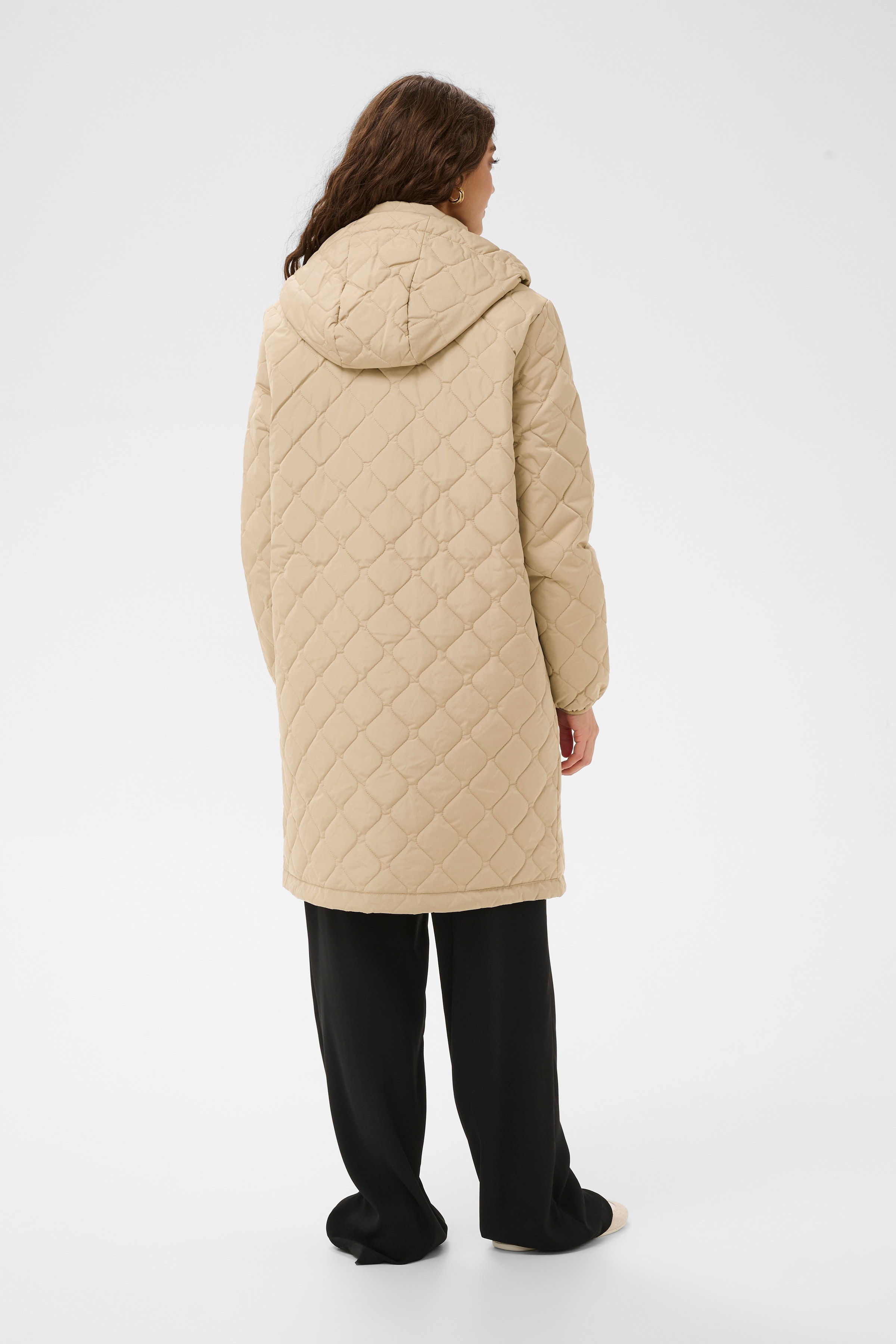 CRArwen Outerwear LOOKBOOK BACK 10612773-171312