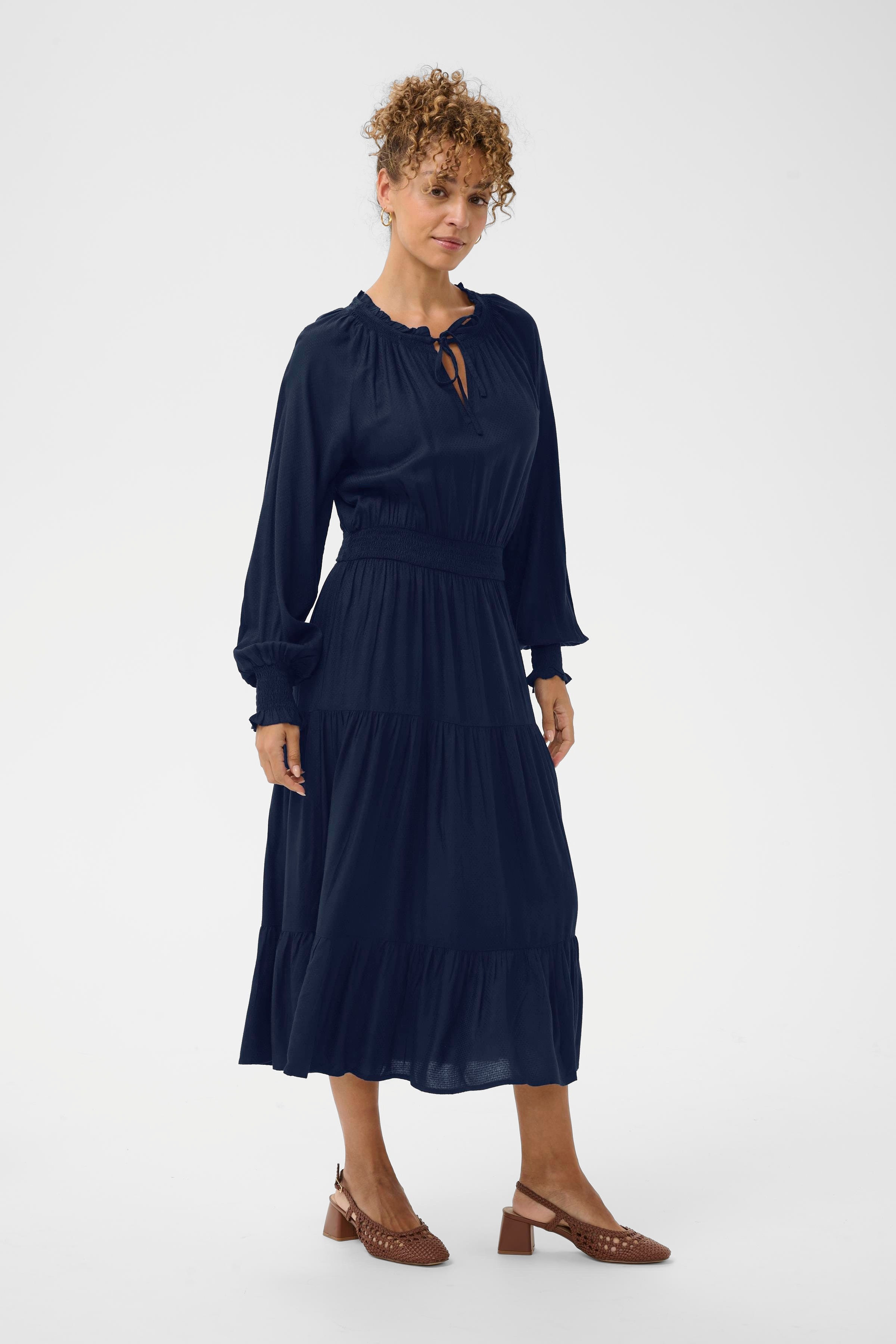 CRLaci Kleid LOOKBOOK FRONT 10615103-193937