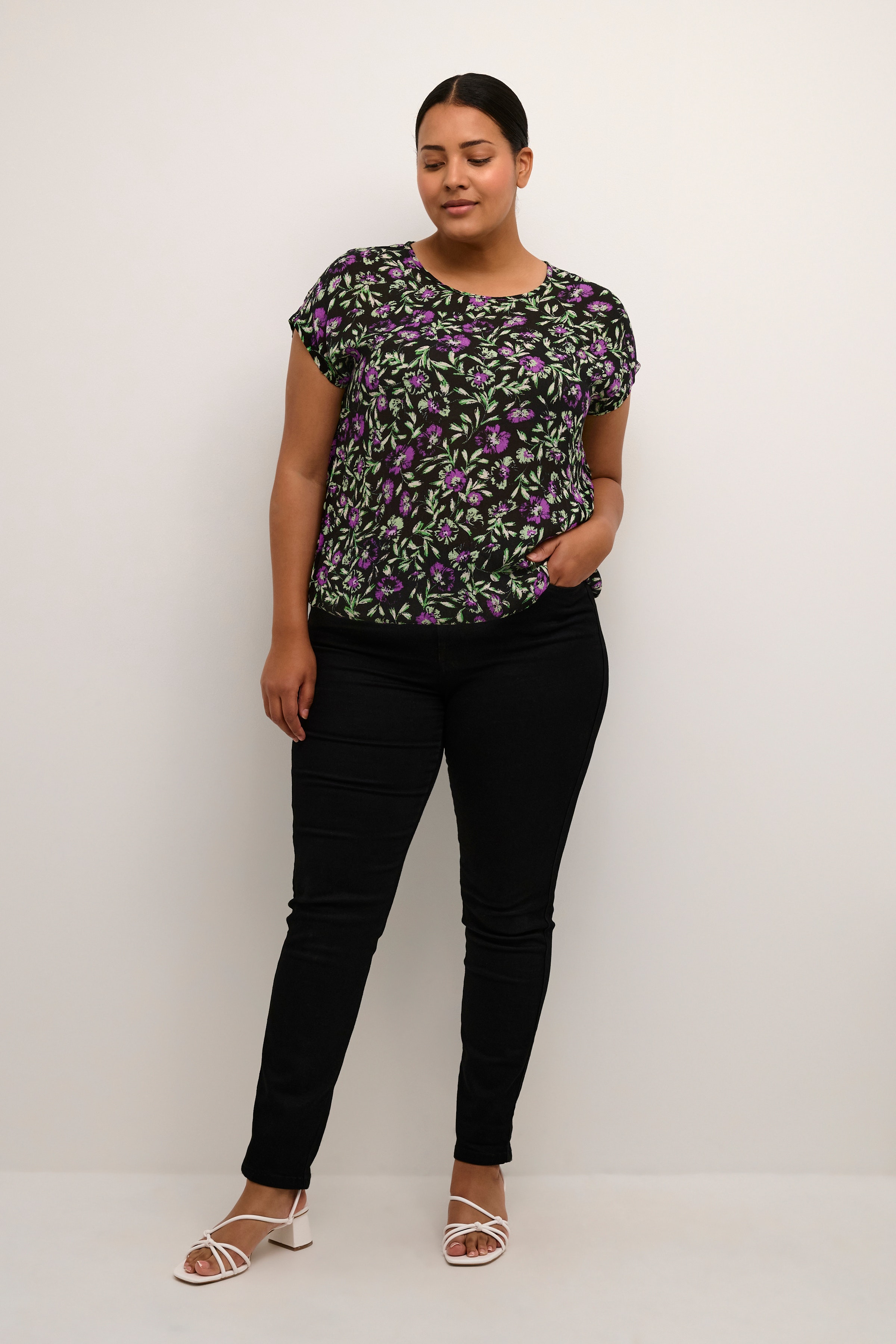 KCisma Blouse LOOKBOOK FRONT 10581561-104263