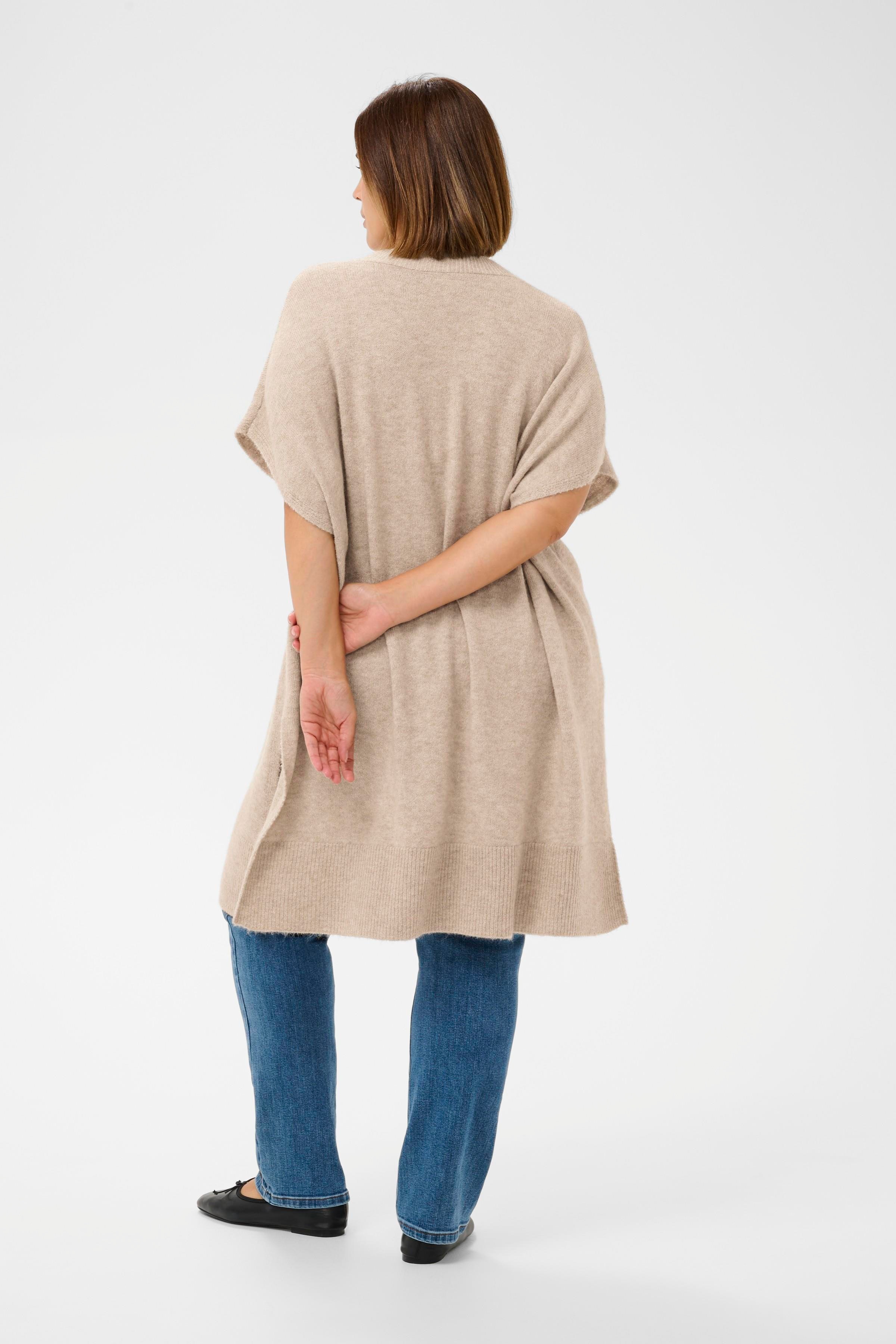 KCannett Poncho LOOKBOOK BACK 10582738-1513051