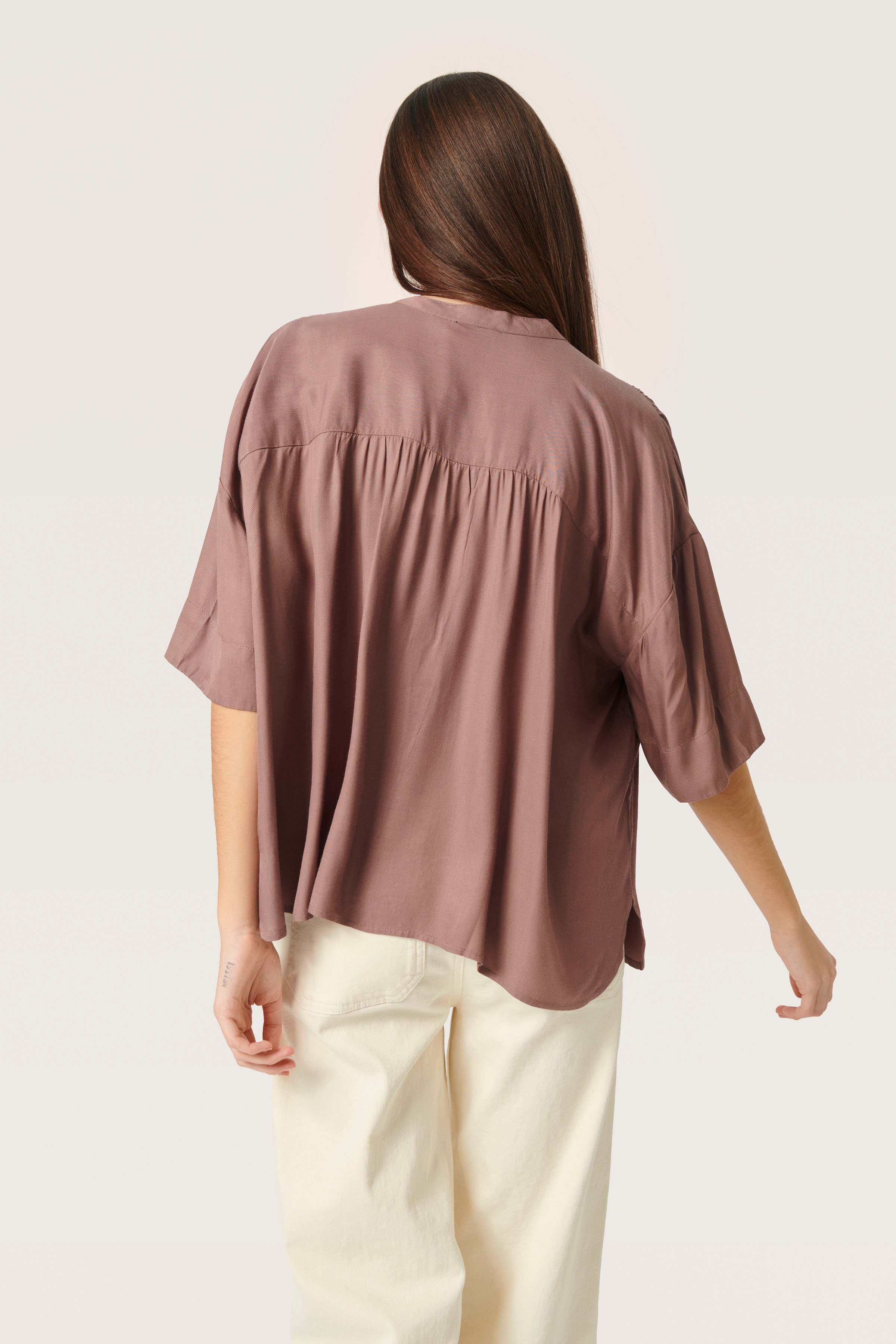 SLCattie Blouse LOOKBOOK BACK 30406714-171409