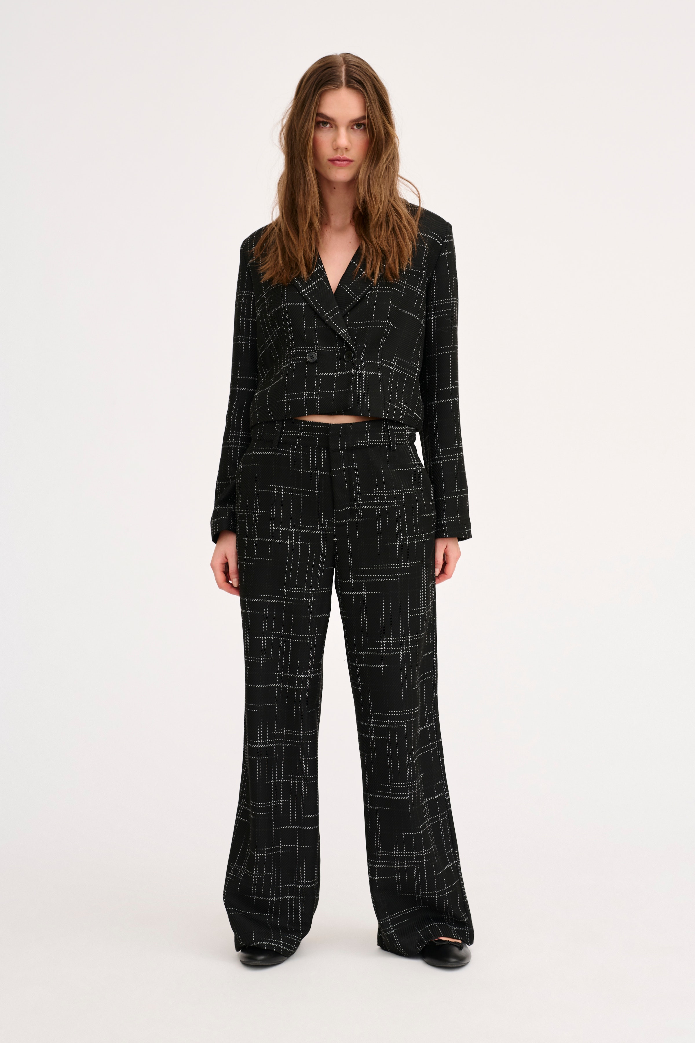 FrejaMW Trousers LOOKBOOK FRONT 10704386-100031