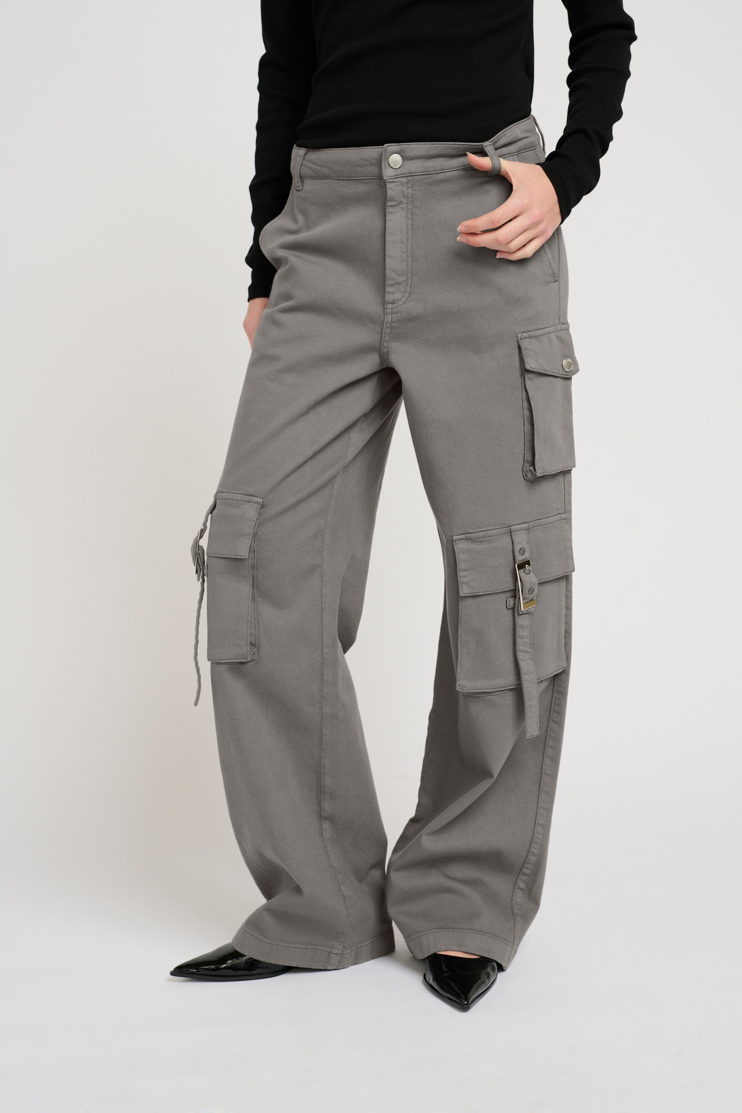 MirzaGZ Cargo trousers LOOKBOOK FRONT 10908720-180306