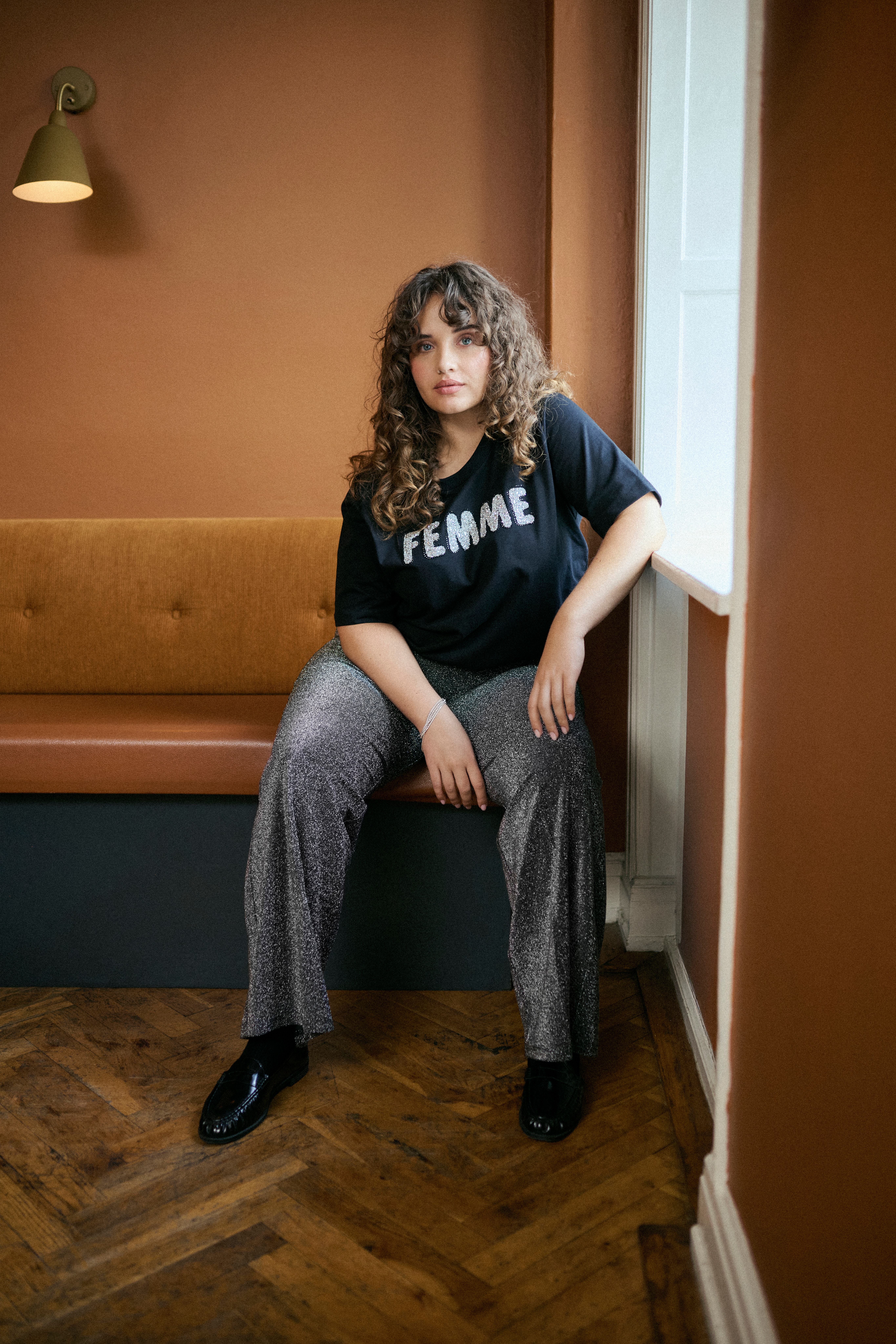 KCariana T-shirt LOCATION NONE 10583790-100121