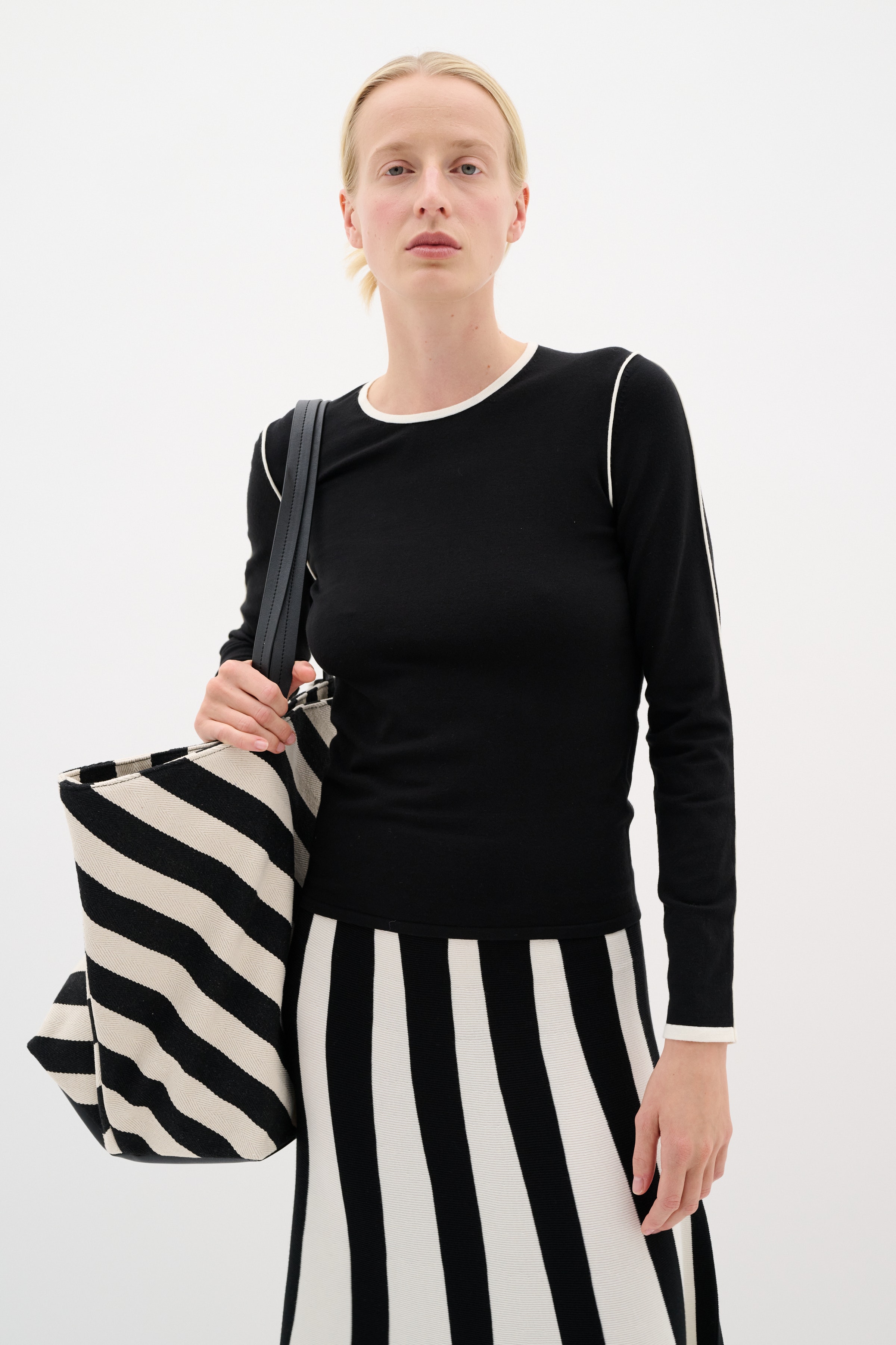 AileyIW Shopper Väska LOOKBOOK FRONT 30110710-301713