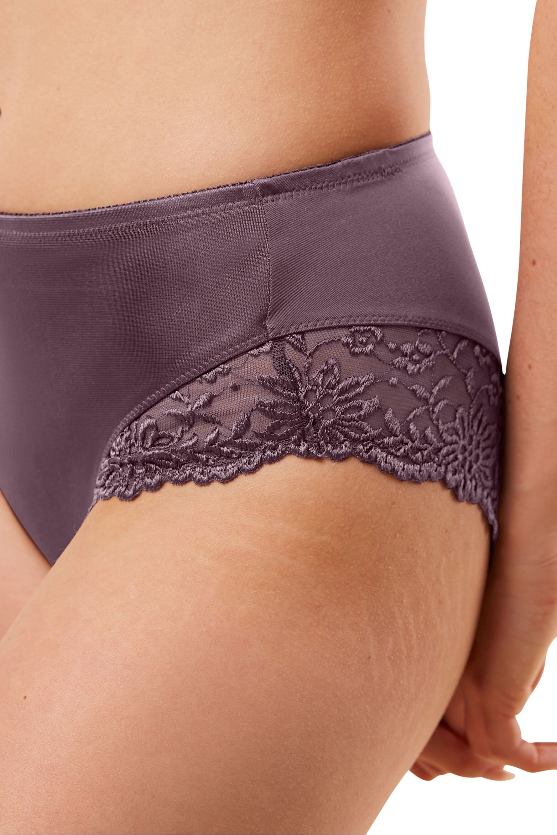 Ladyform Trusser LOOKBOOK DETAIL 40500132-T00NS