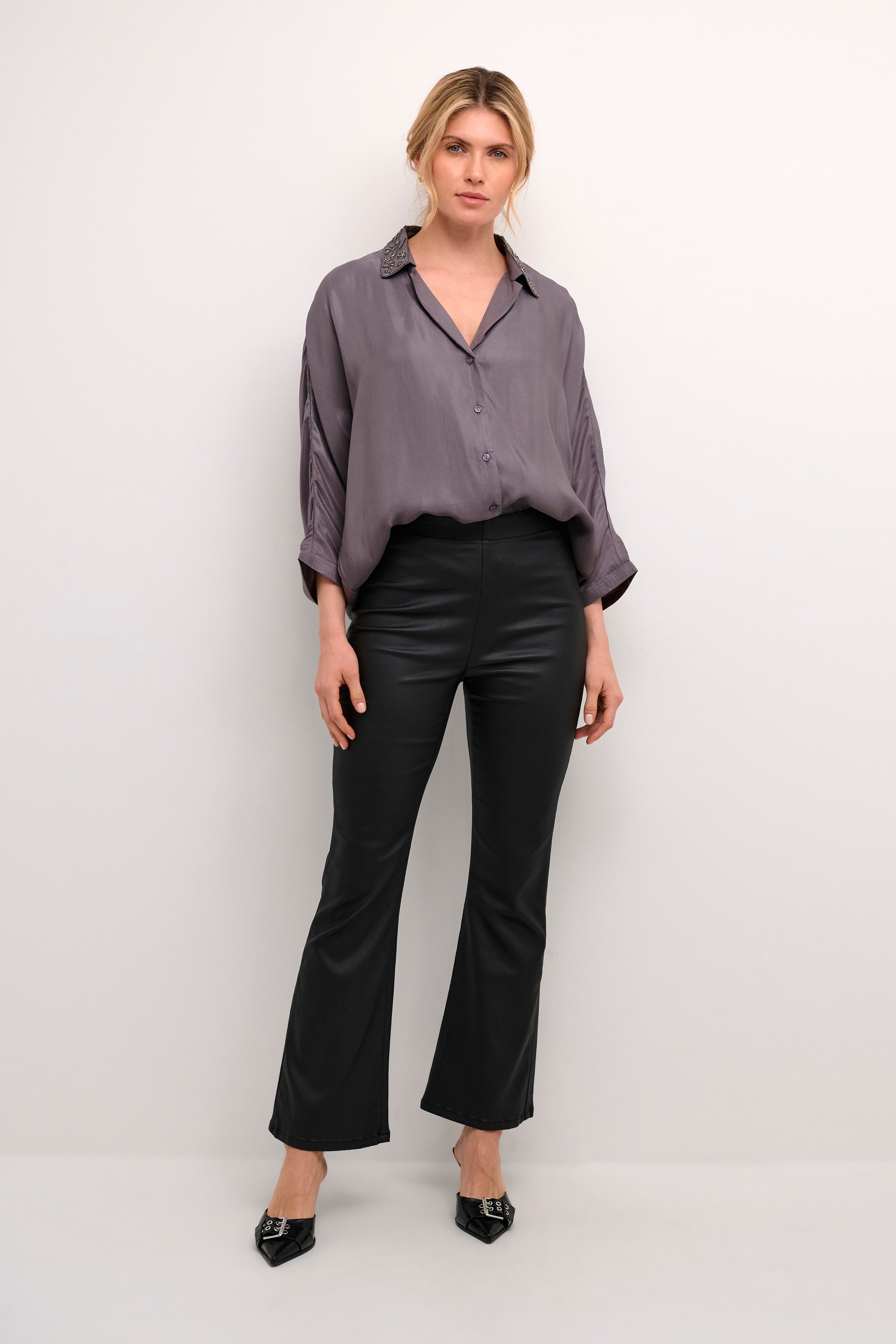 CRTania Hose LOOKBOOK FRONT 10611329-100120