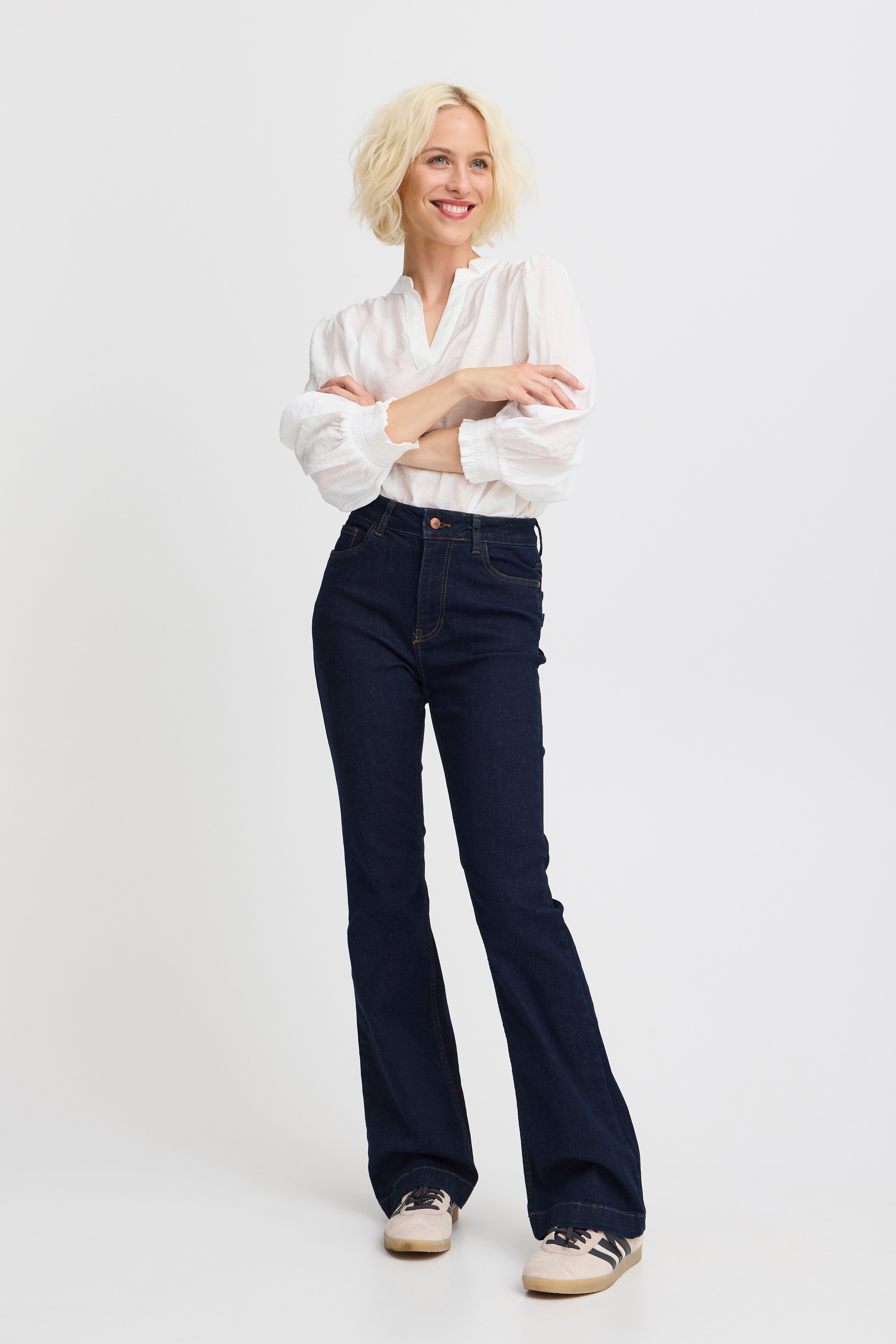 PZBECCA UHW Bootcut Leg LOOKBOOK FRONT 50207285-202124