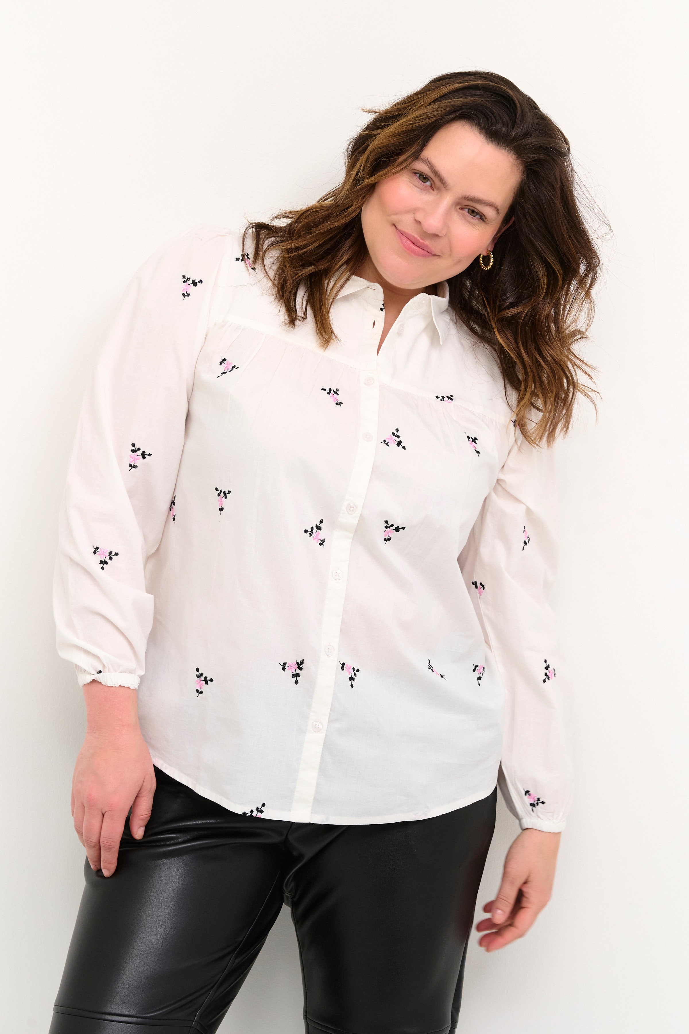KCtora Skjorta LOOKBOOK FRONT 10581315-103765