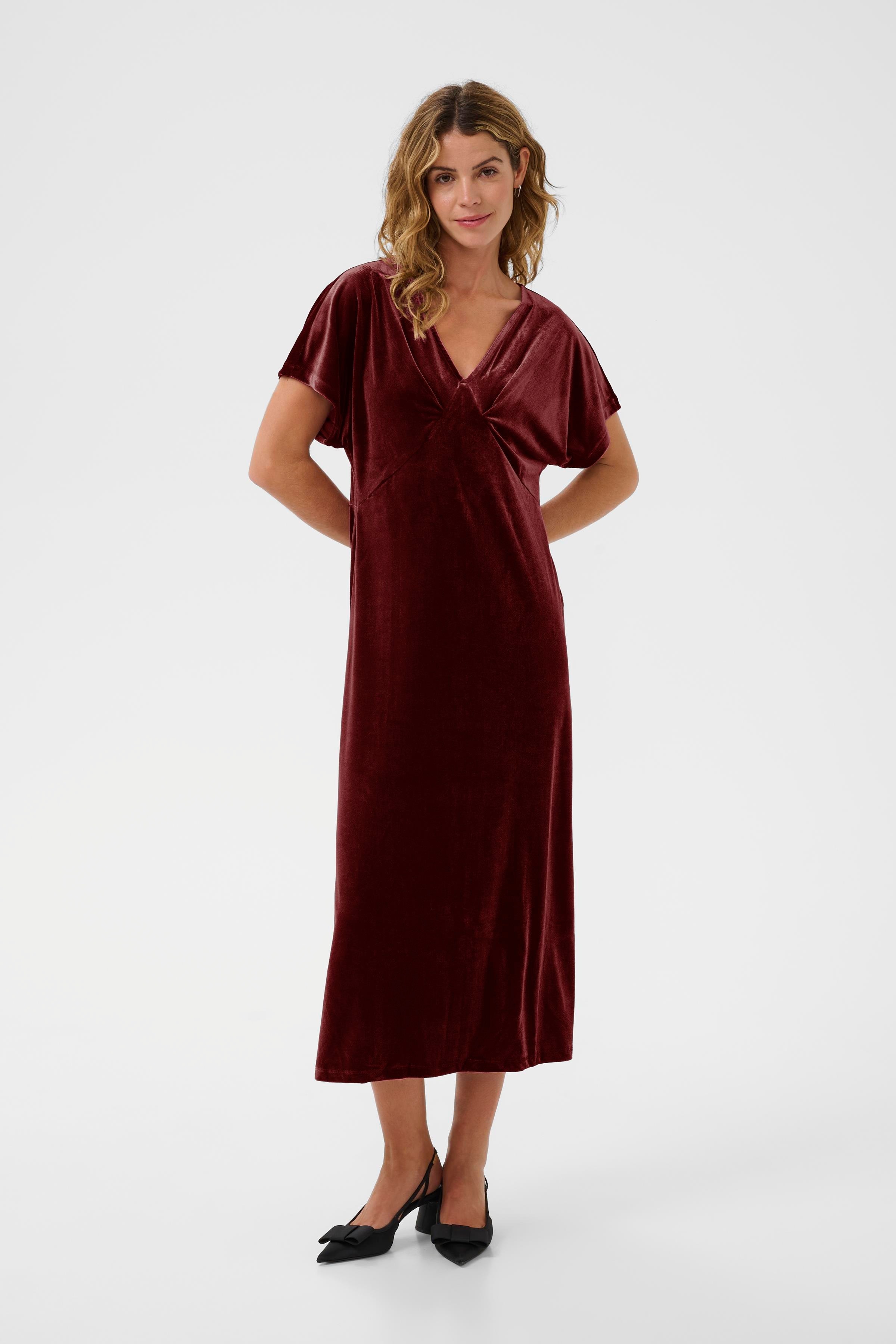 CRFrosty Velour Klänning LOOKBOOK FRONT 10614446-191522