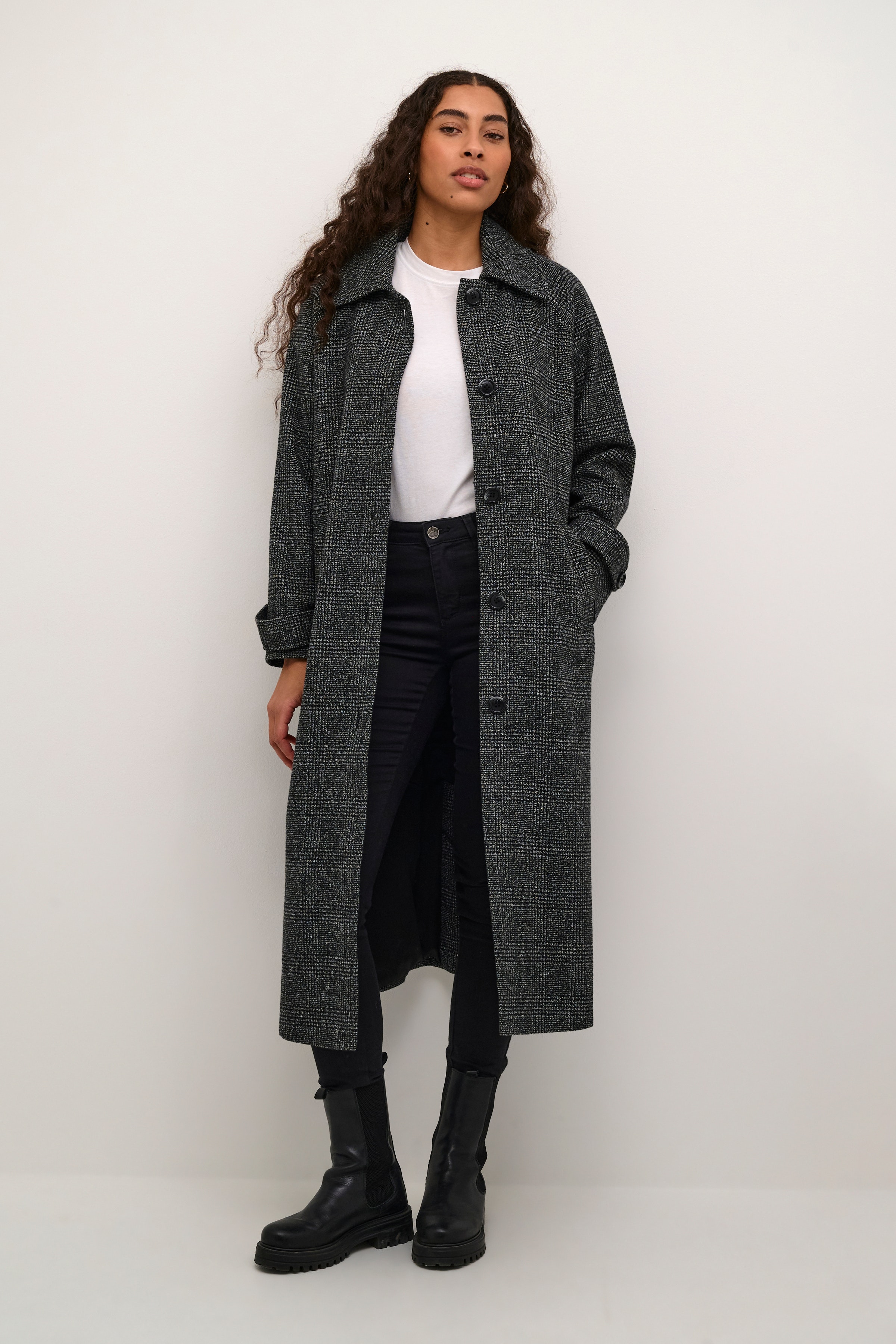 KAfabiola Coat LOOKBOOK FRONT 10508915-106189