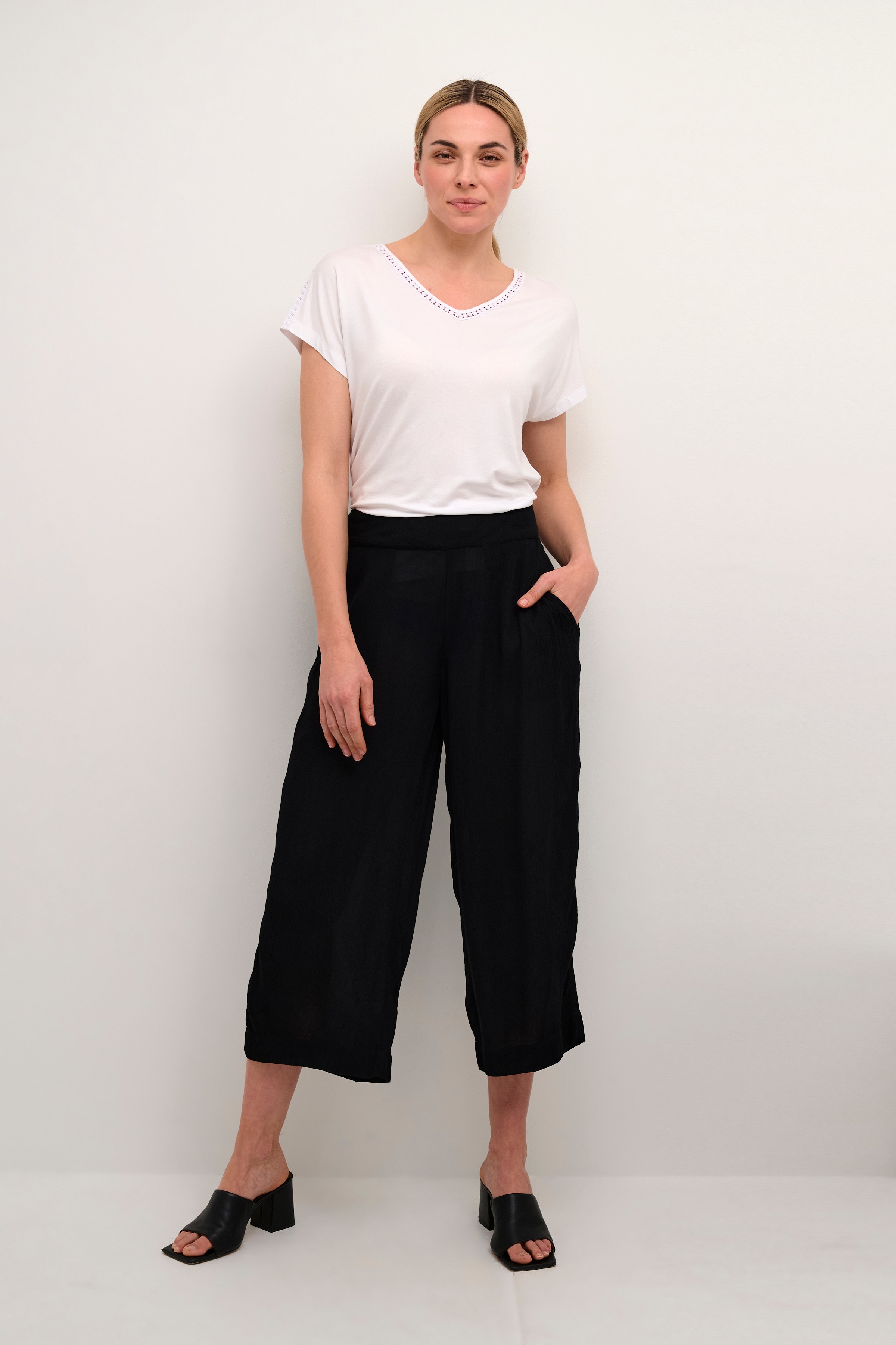 BPulla Hose LOOKBOOK FRONT 10590456-100121B