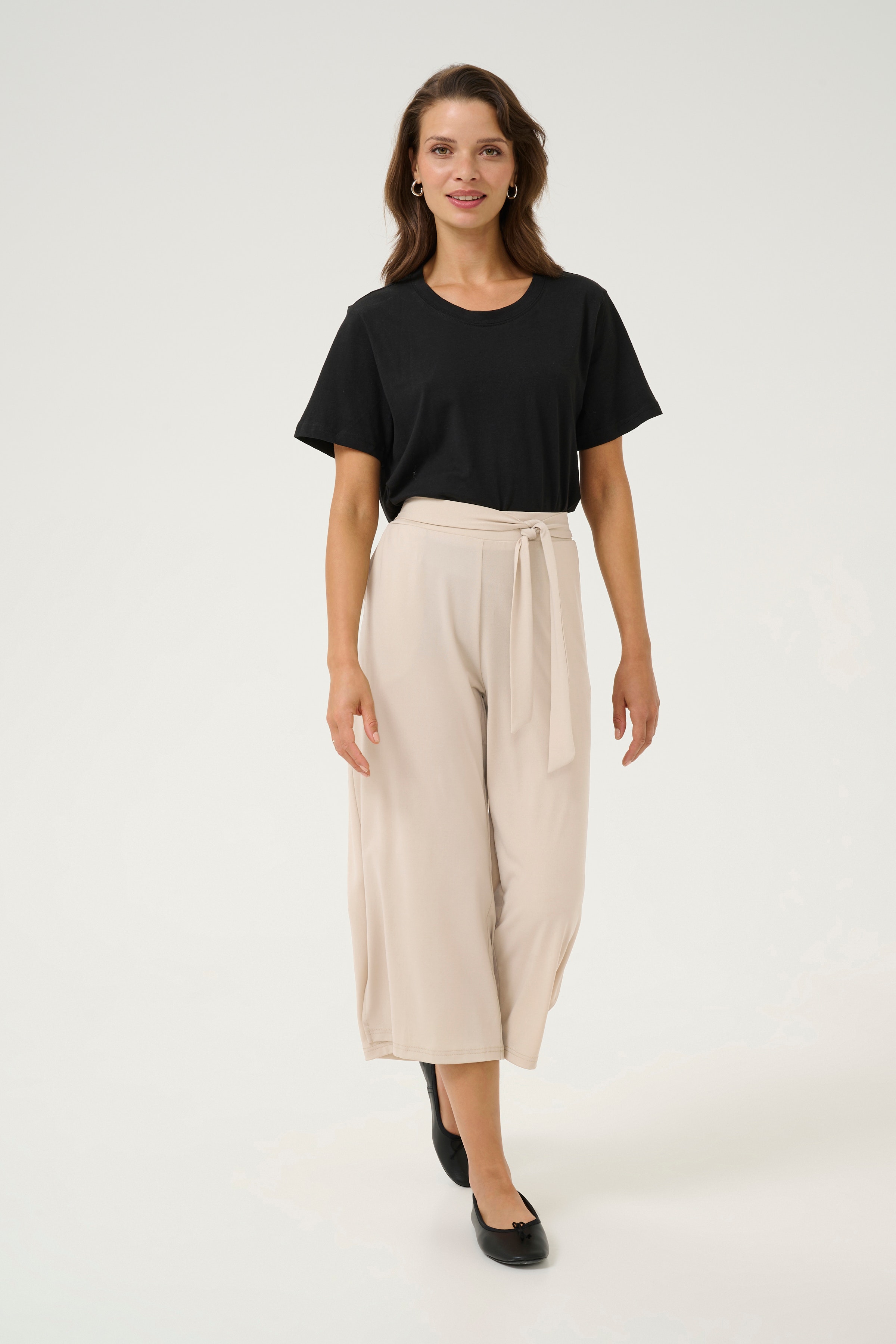 KAmalli Trousers LOOKBOOK FRONT 10503140-151305
