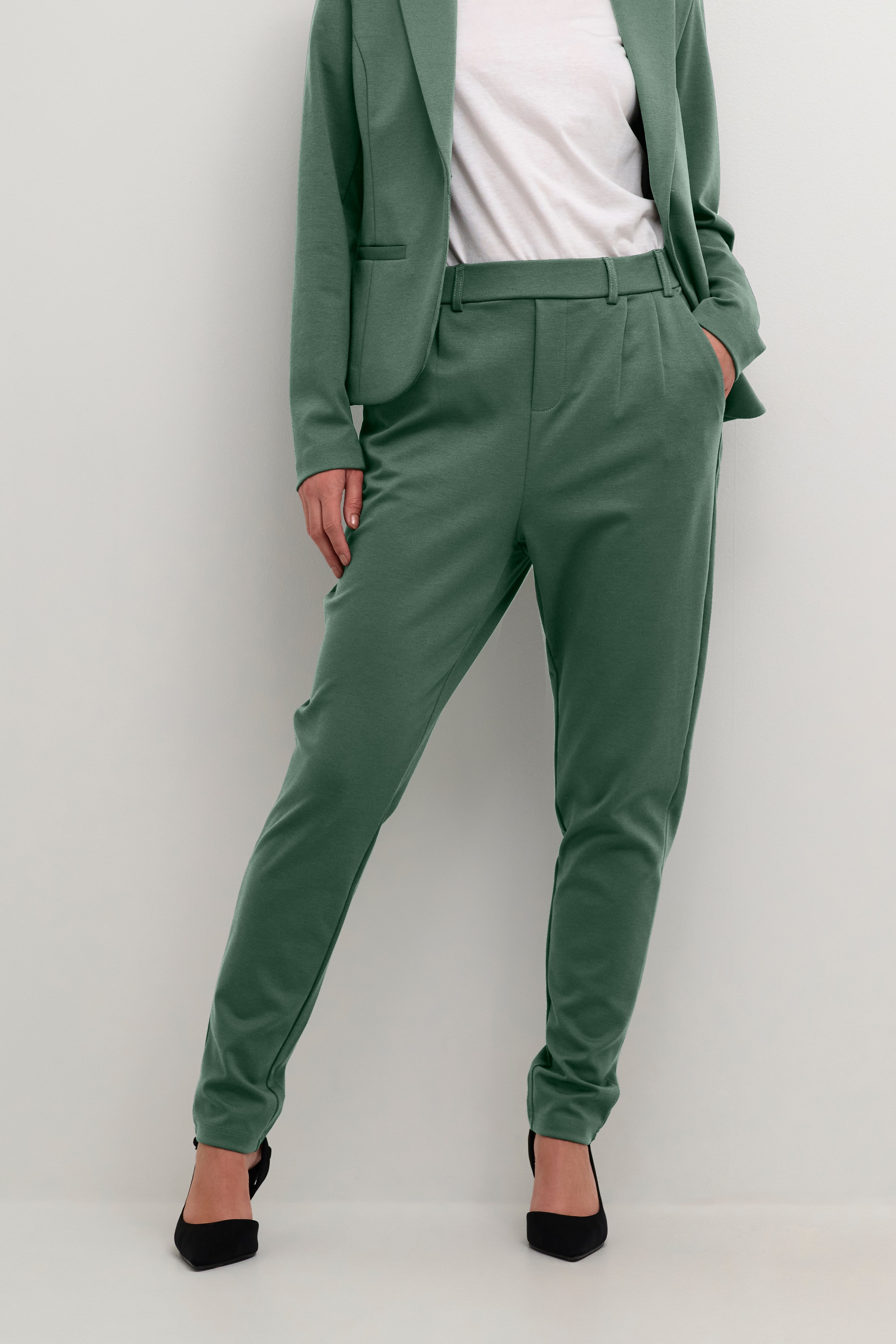 KAjenny Trousers LOOKBOOK FRONT 10508651-185913