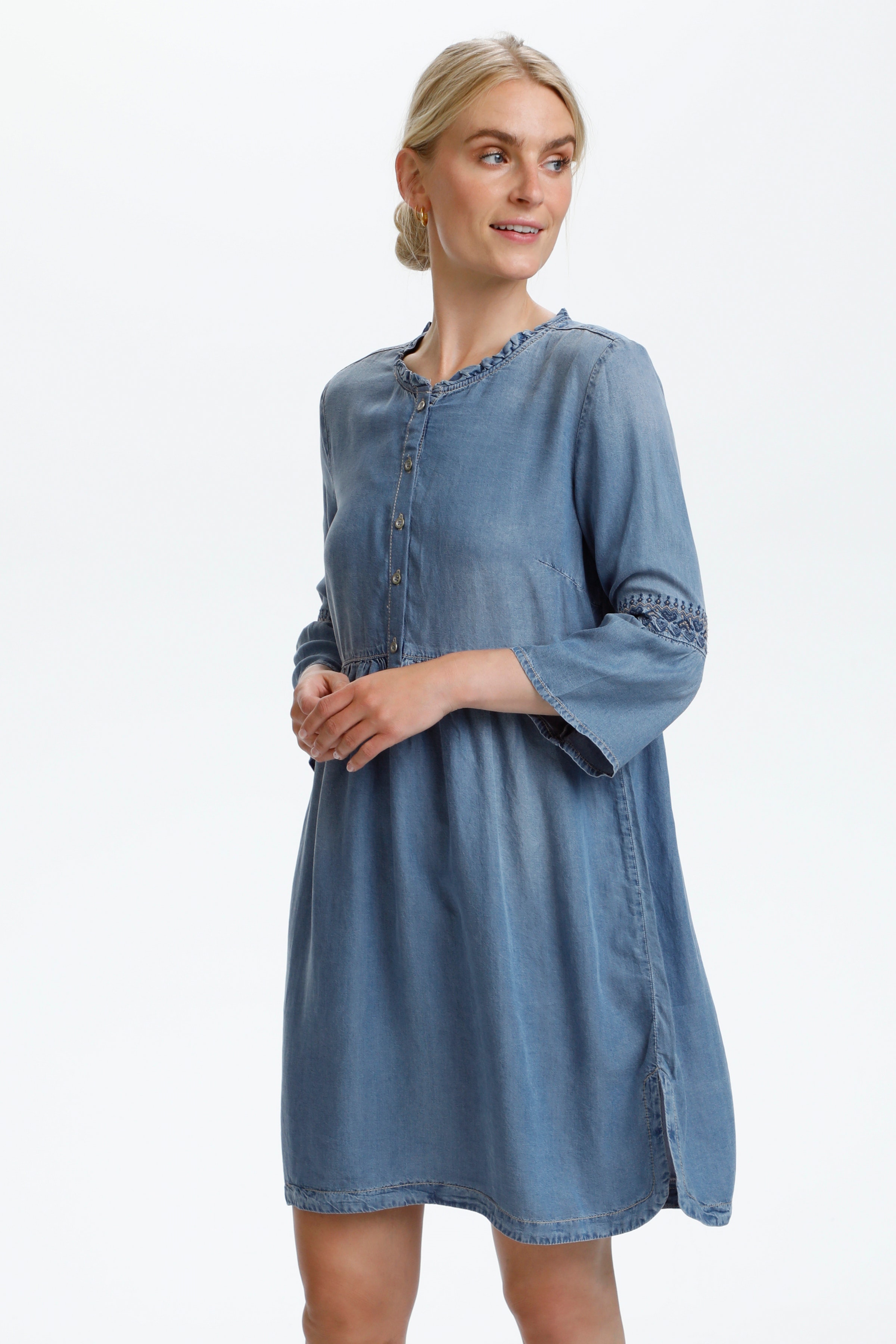 Lussa Dress LOOKBOOK FRONT 10602770-62694