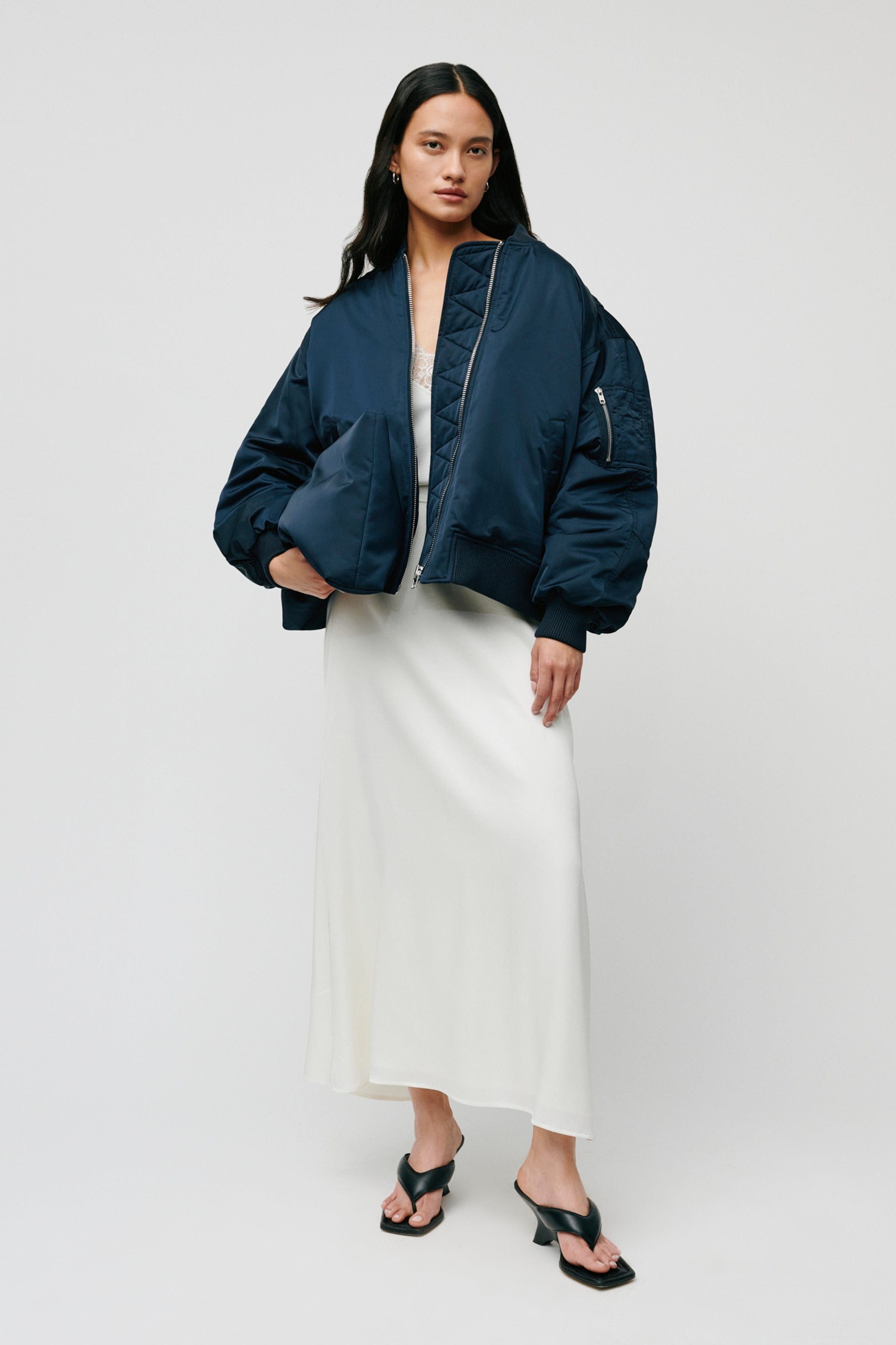 AMINA Bag LOOKBOOK FRONT 30600432-BL900