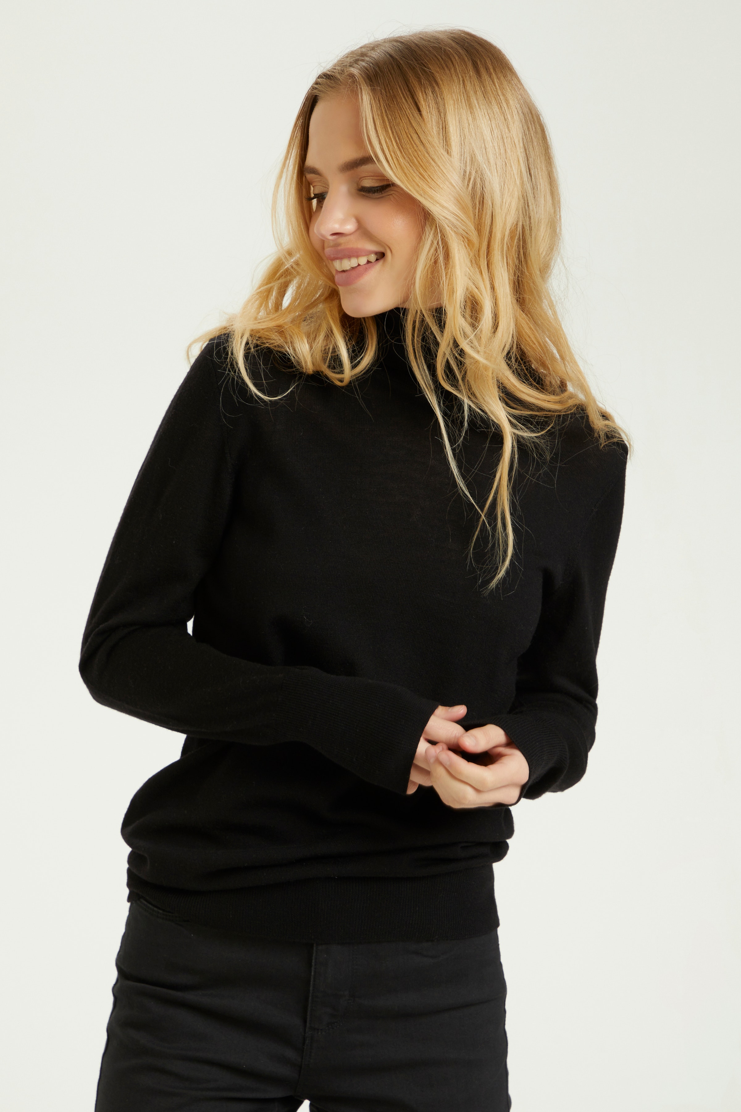 KAmerin Pullover LOOKBOOK FRONT 10506025-100121