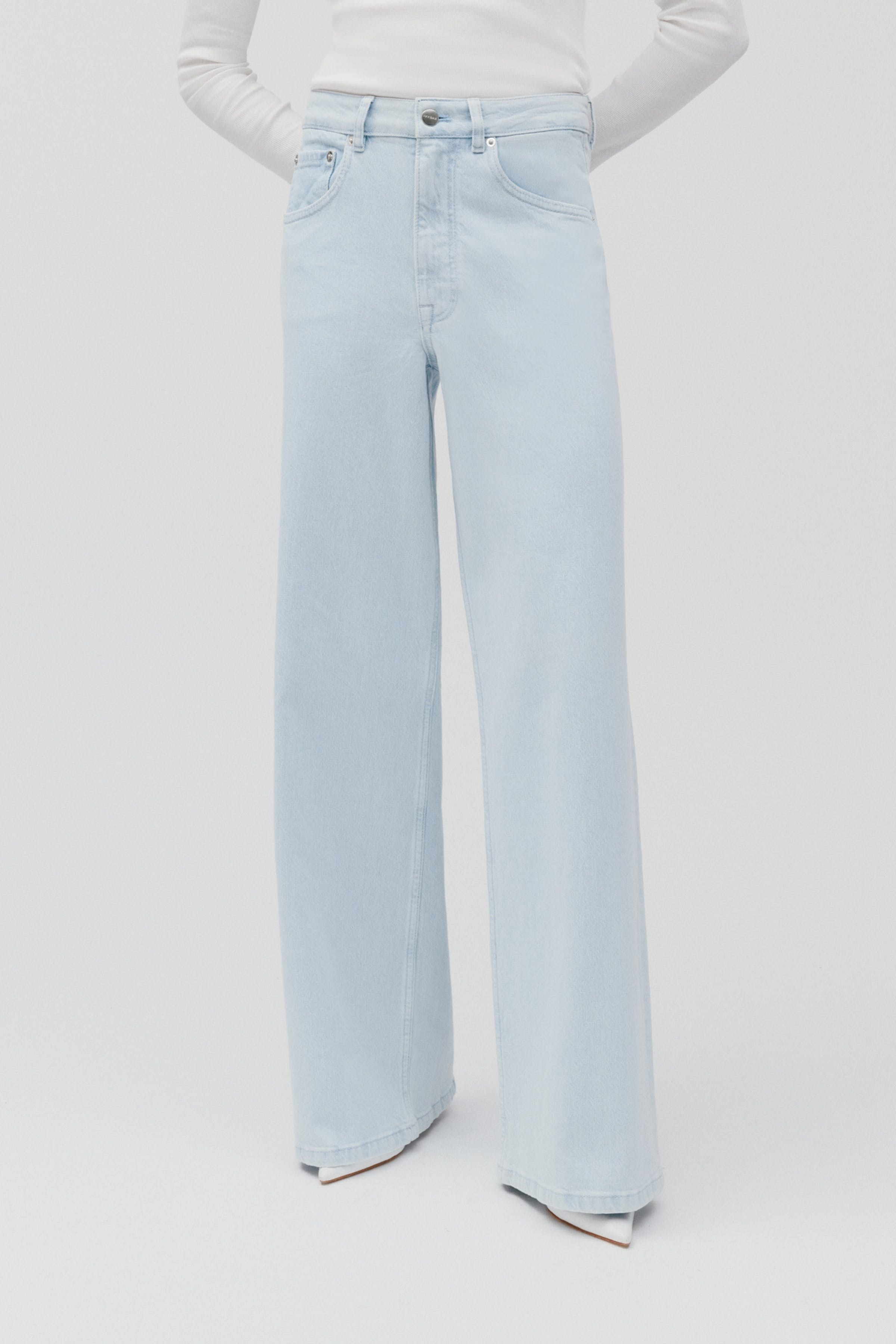 Prijanka Jeans LOOKBOOK FRONT 30600621-BL806