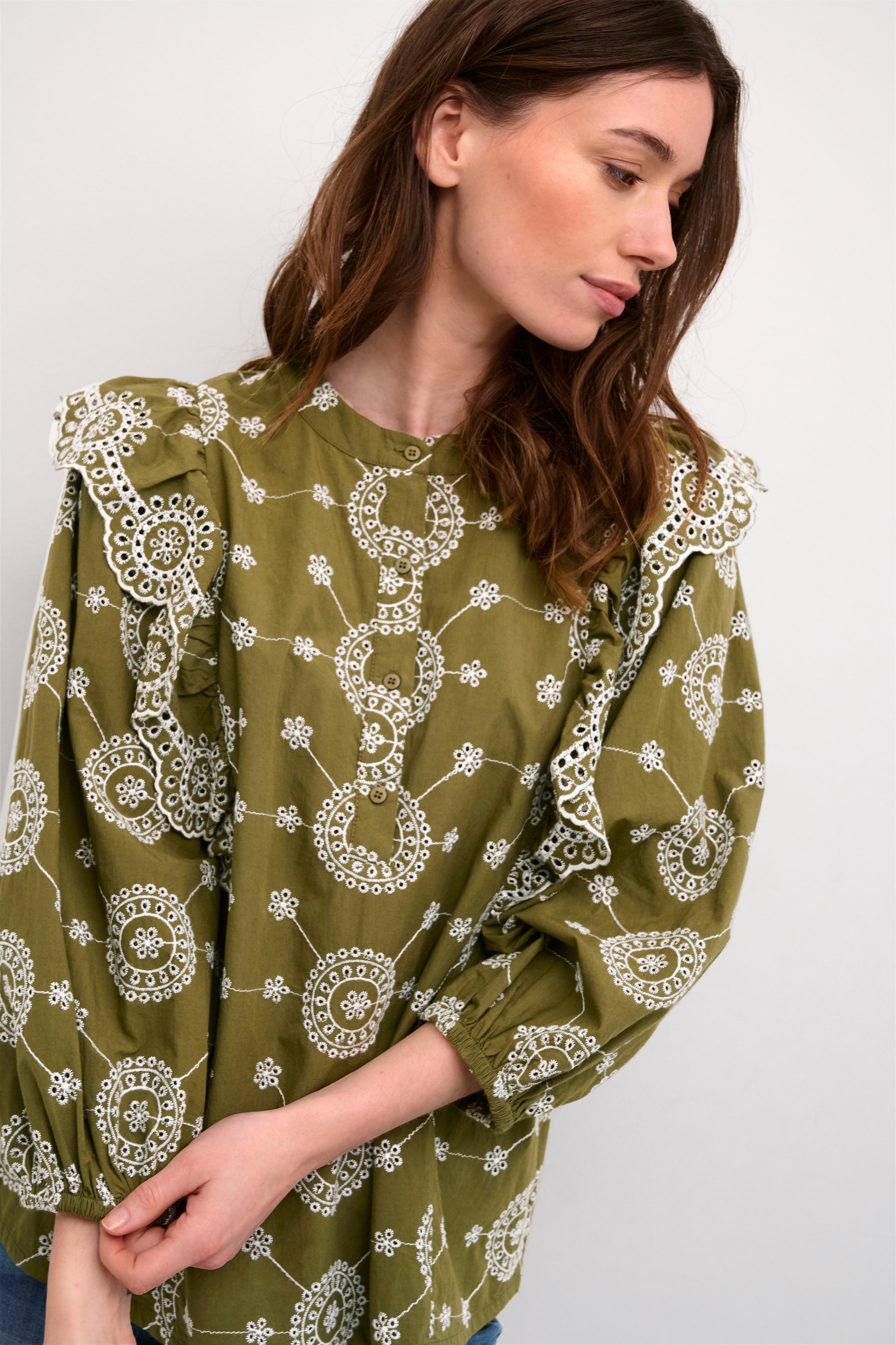 CUisa Blouse LOOKBOOK DETAIL 50110777-180521