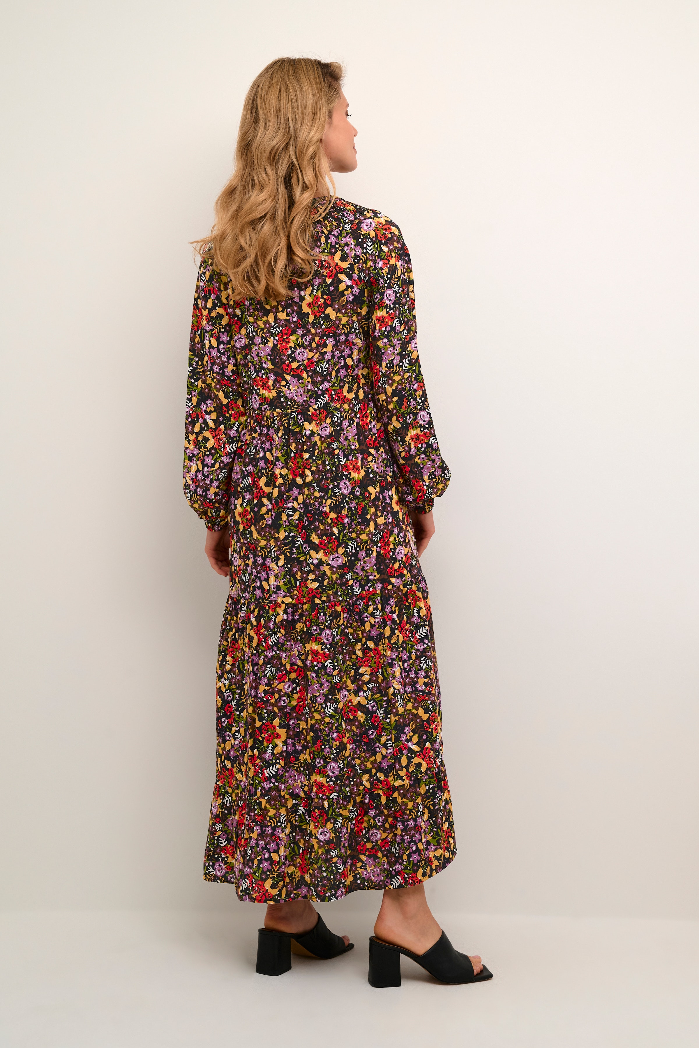 BPpolina KlÃ¤nning LOOKBOOK BACK 10590523-104980B