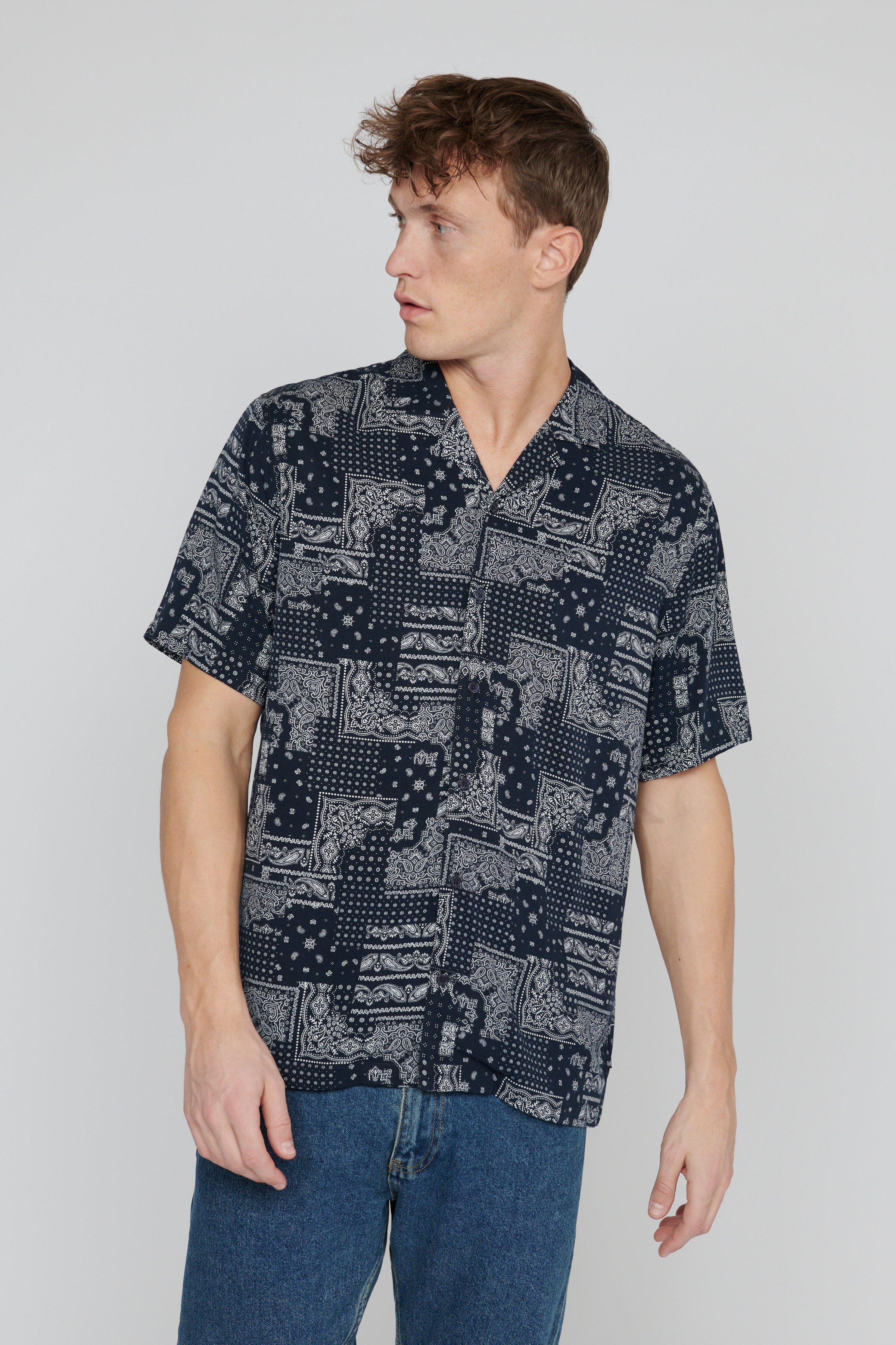 MAklampo Skjorte LOOKBOOK FRONT 30207416-194011