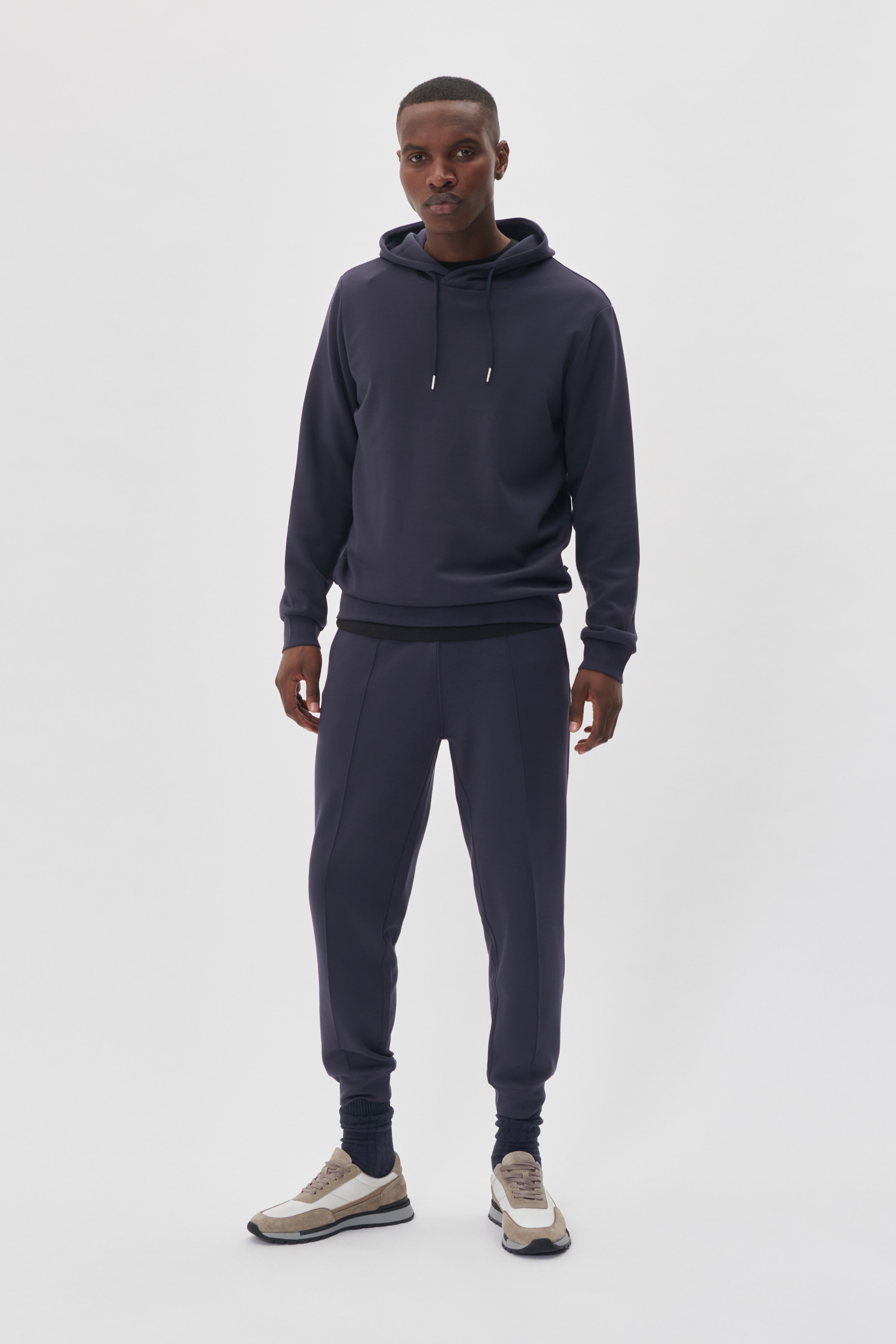 MAteo Sweatshirt LOOKBOOK FRONT 30206232-194011