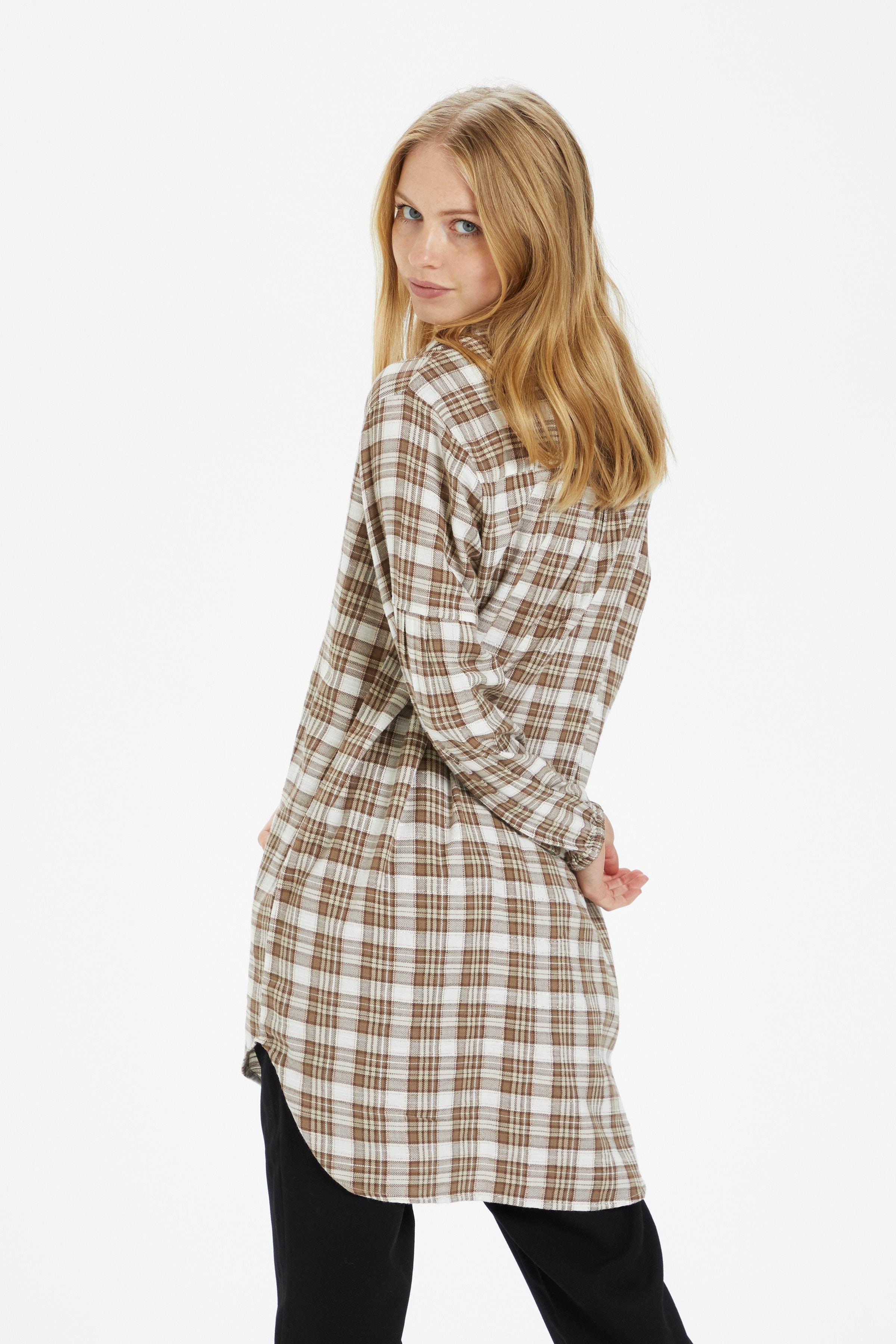 Langermet skjorte LOOKBOOK BACK 10606873-100433