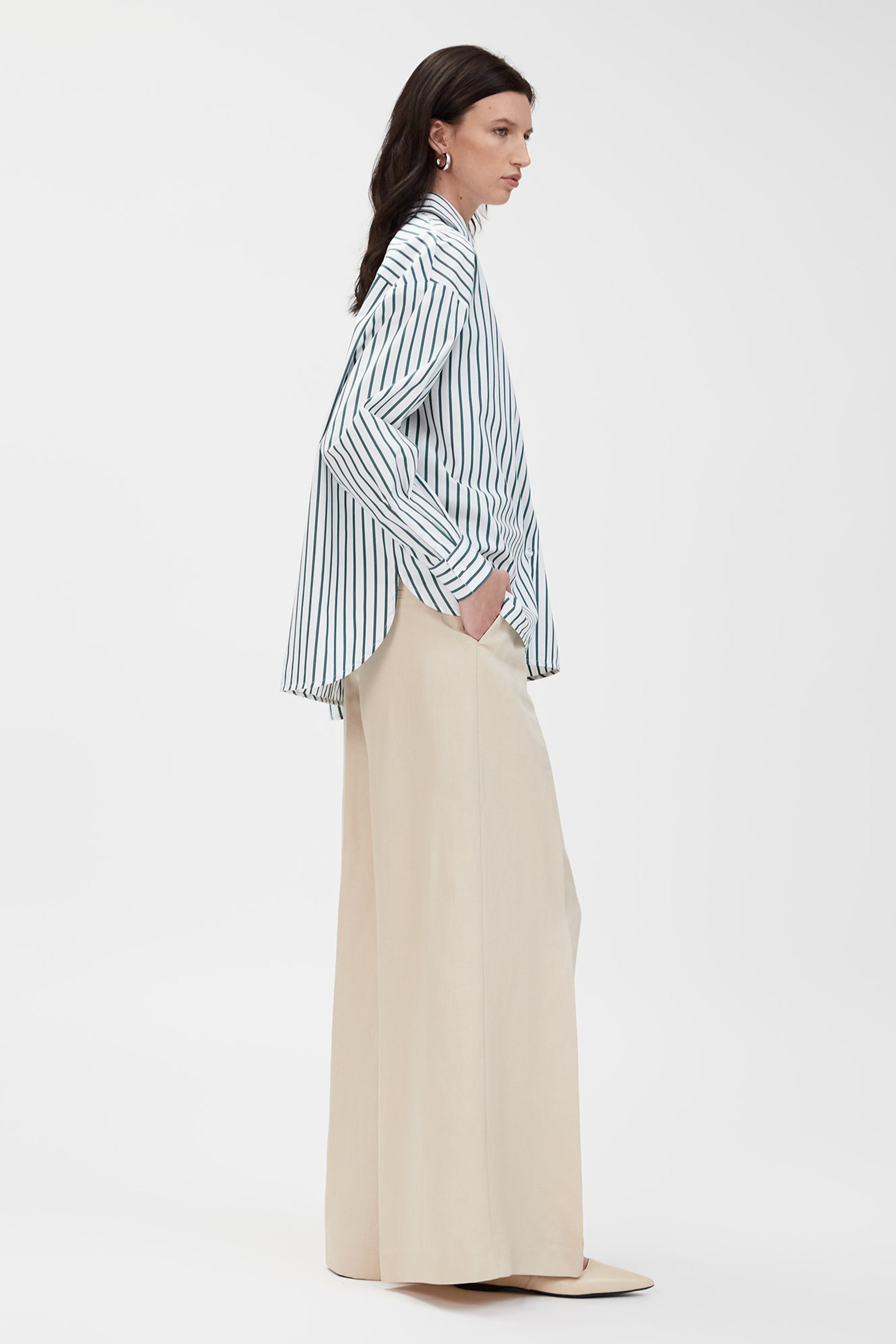 BETHANY Bluse LOOKBOOK FRONT 30600218-MC2100