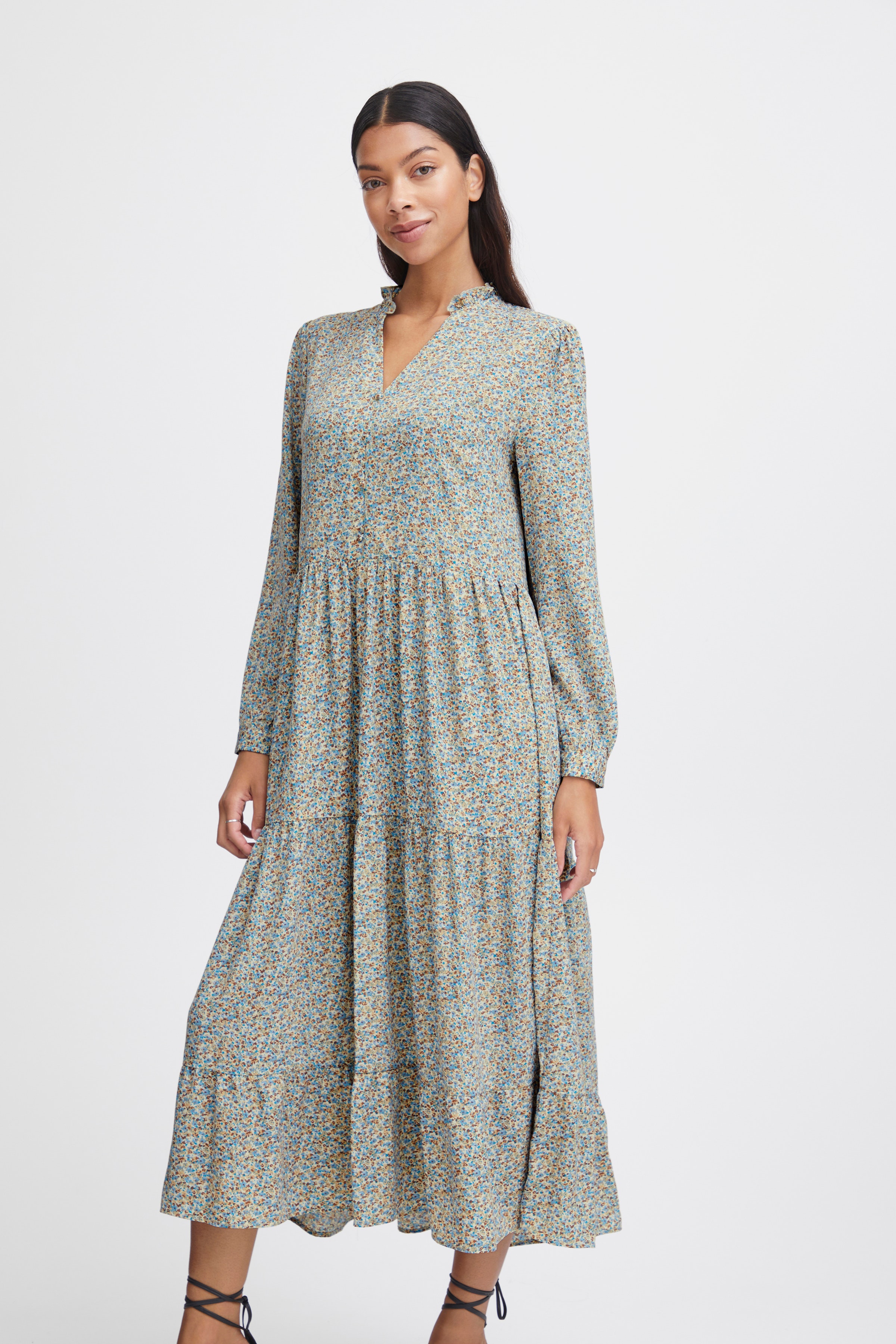BXITALLA Kjole LOOKBOOK FRONT 20813993-201819