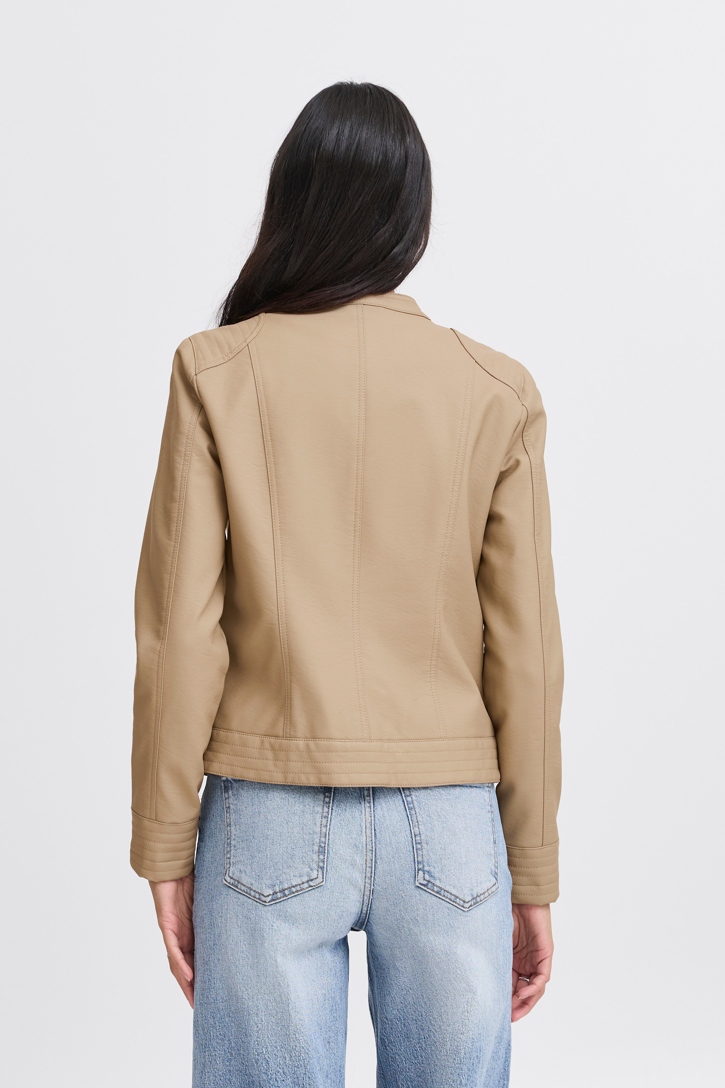 BYACOM Ytterplagg LOOKBOOK BACK 20809396-171105