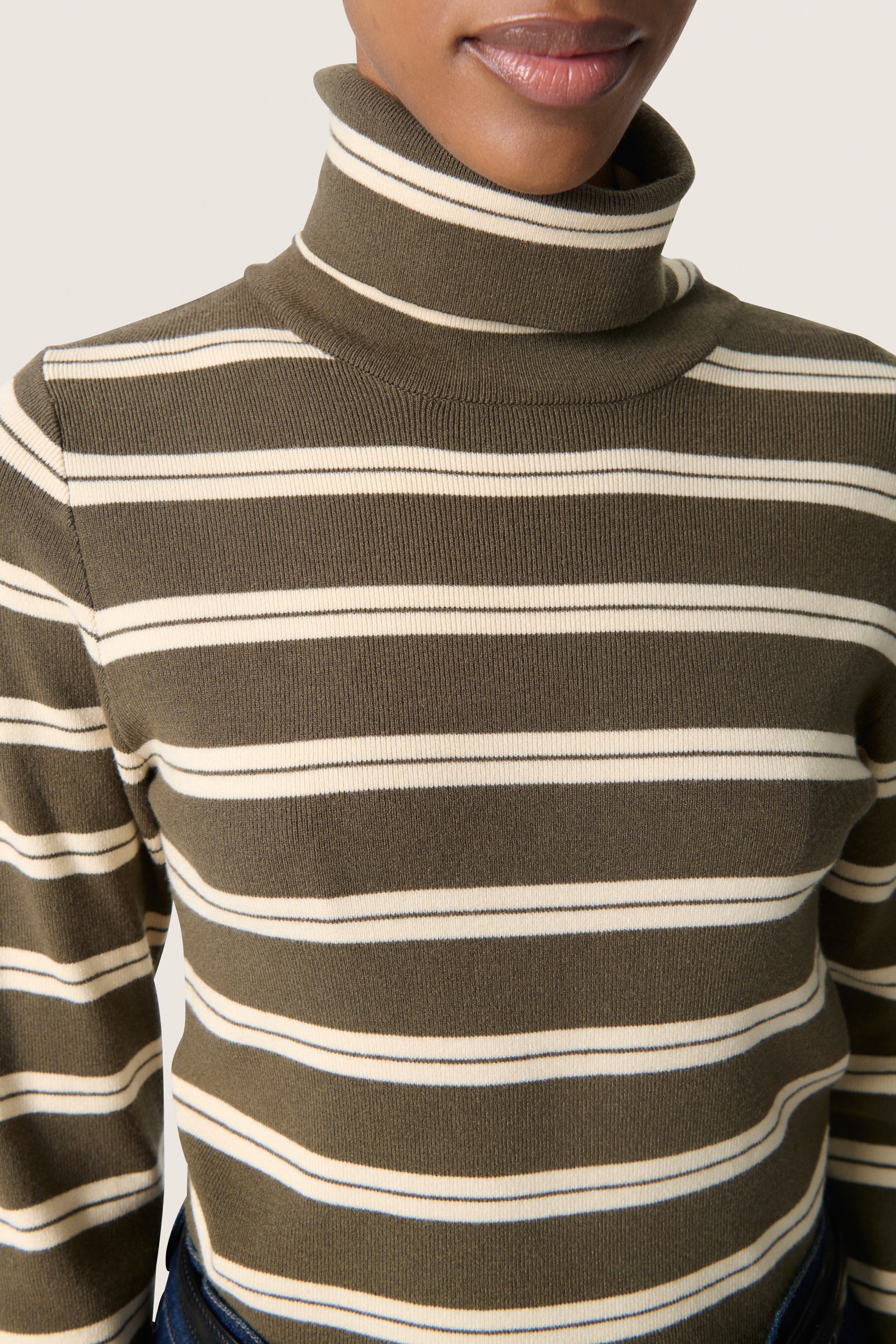 SLSpina Pullover LOOKBOOK DETAIL 30407690-304127