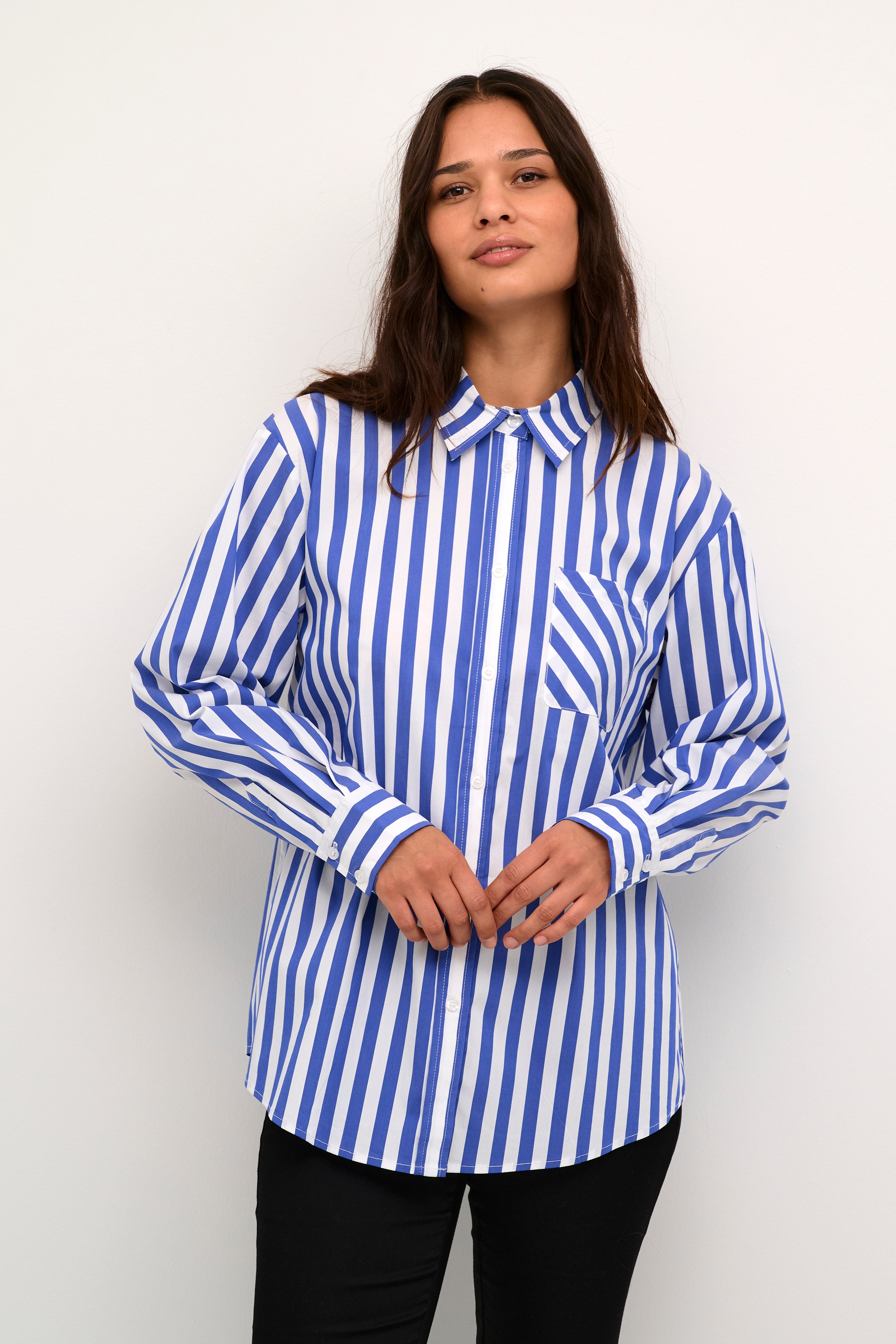 CUregina Shirt LOOKBOOK FRONT 50110510-105718