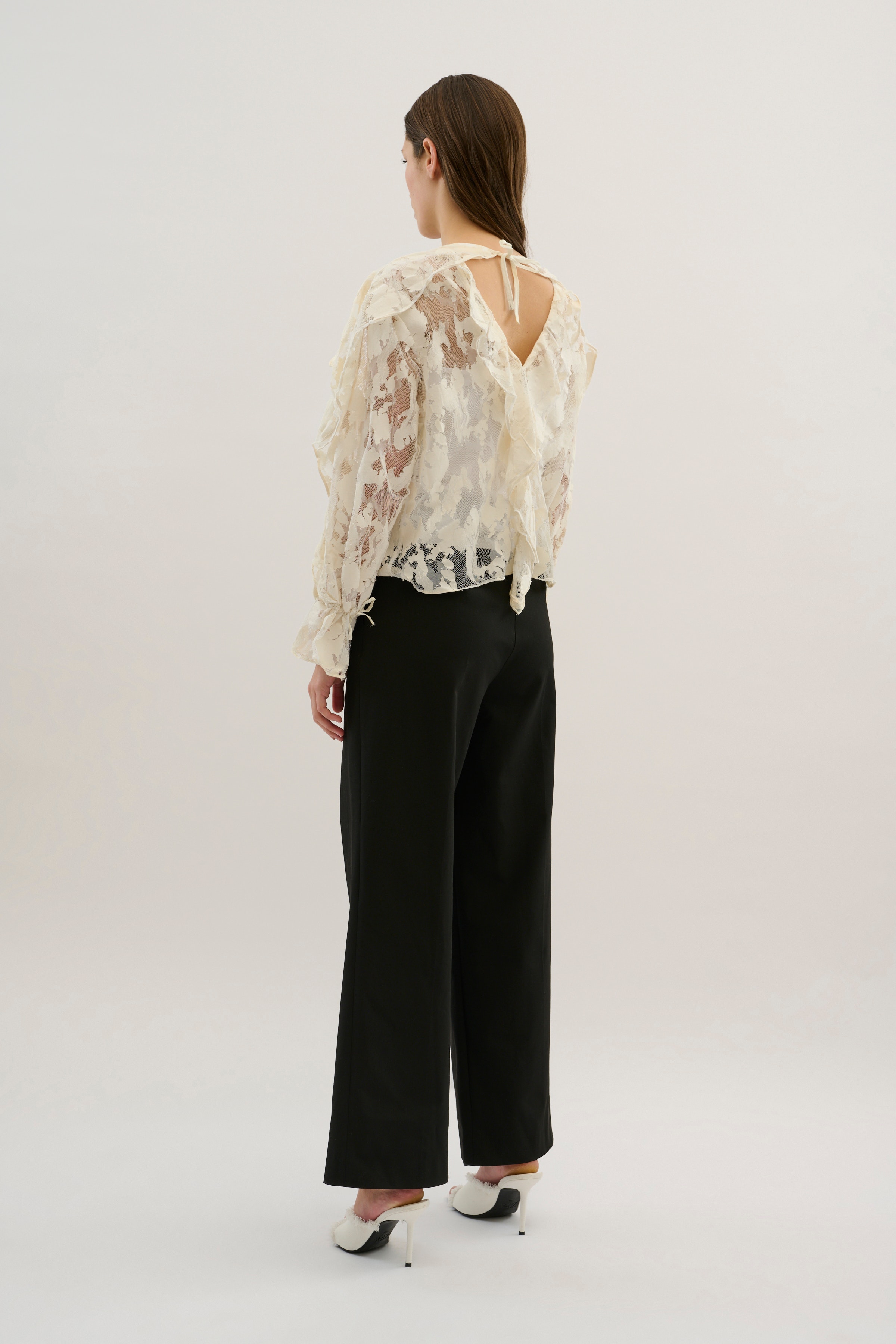 KBPheobe Blouse LOOKBOOK BACK 10105020-110103