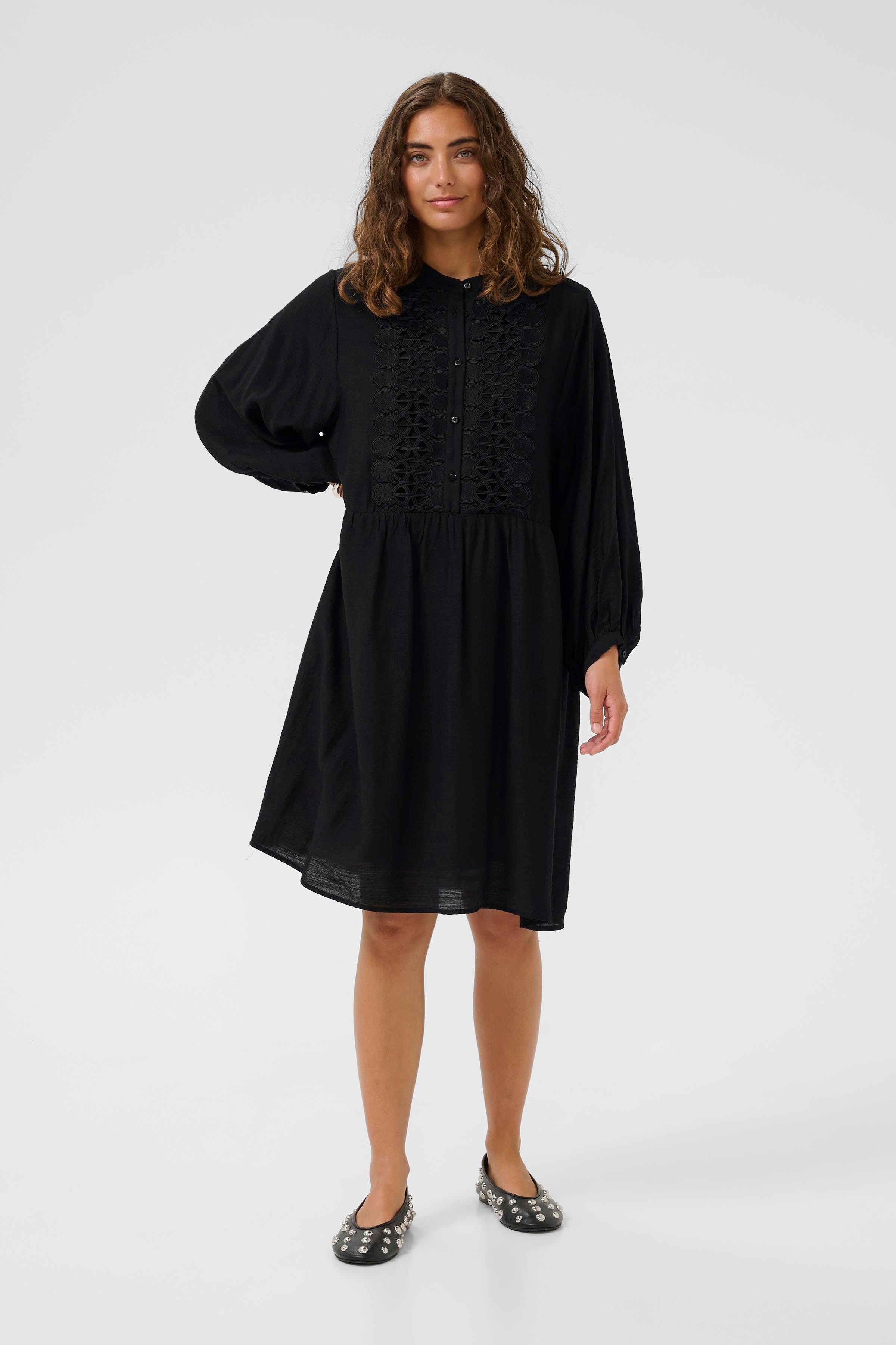 CUurta Kjole LOOKBOOK FRONT 50112514-500012